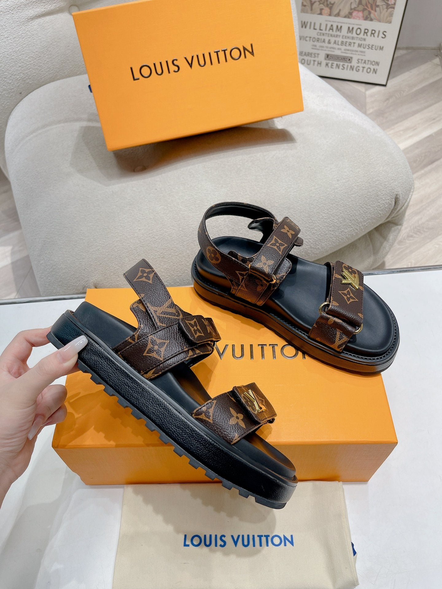 LuxluxHouse Best Quality Women Shoes Louis Vuitton