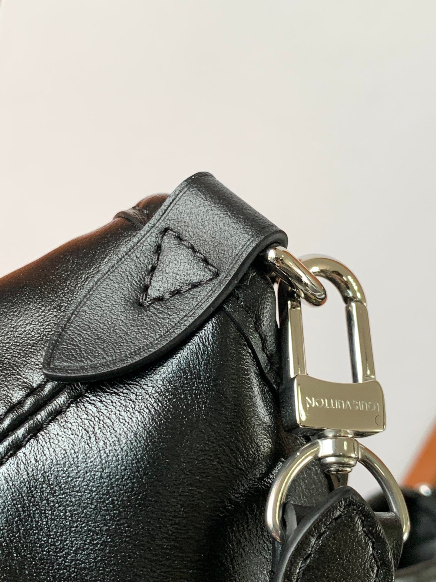 LuxluxHouse Best Quality Bags Louis Vuitton Women Men