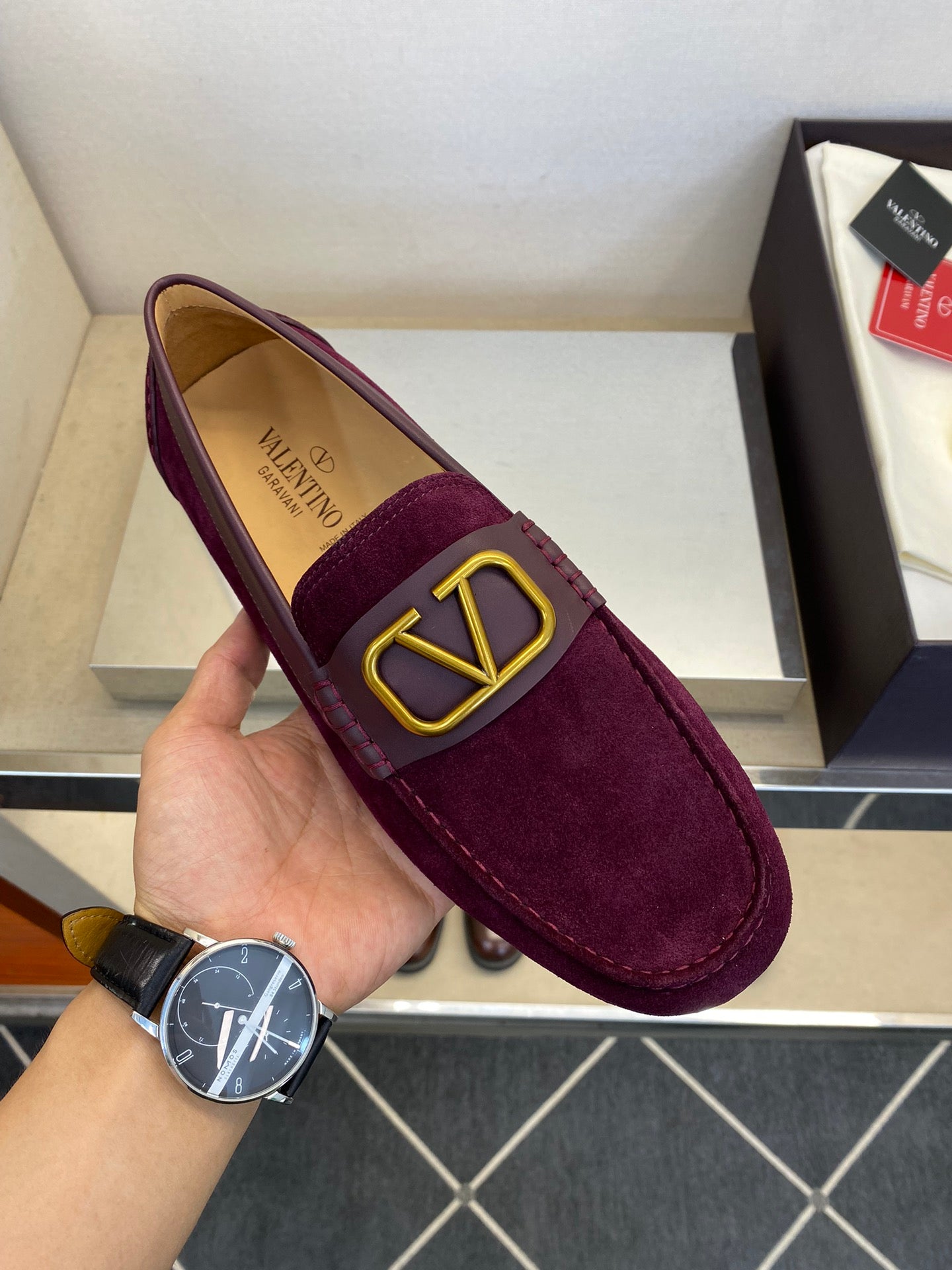 LuxluxHouse Best Quality Shoes Valentino