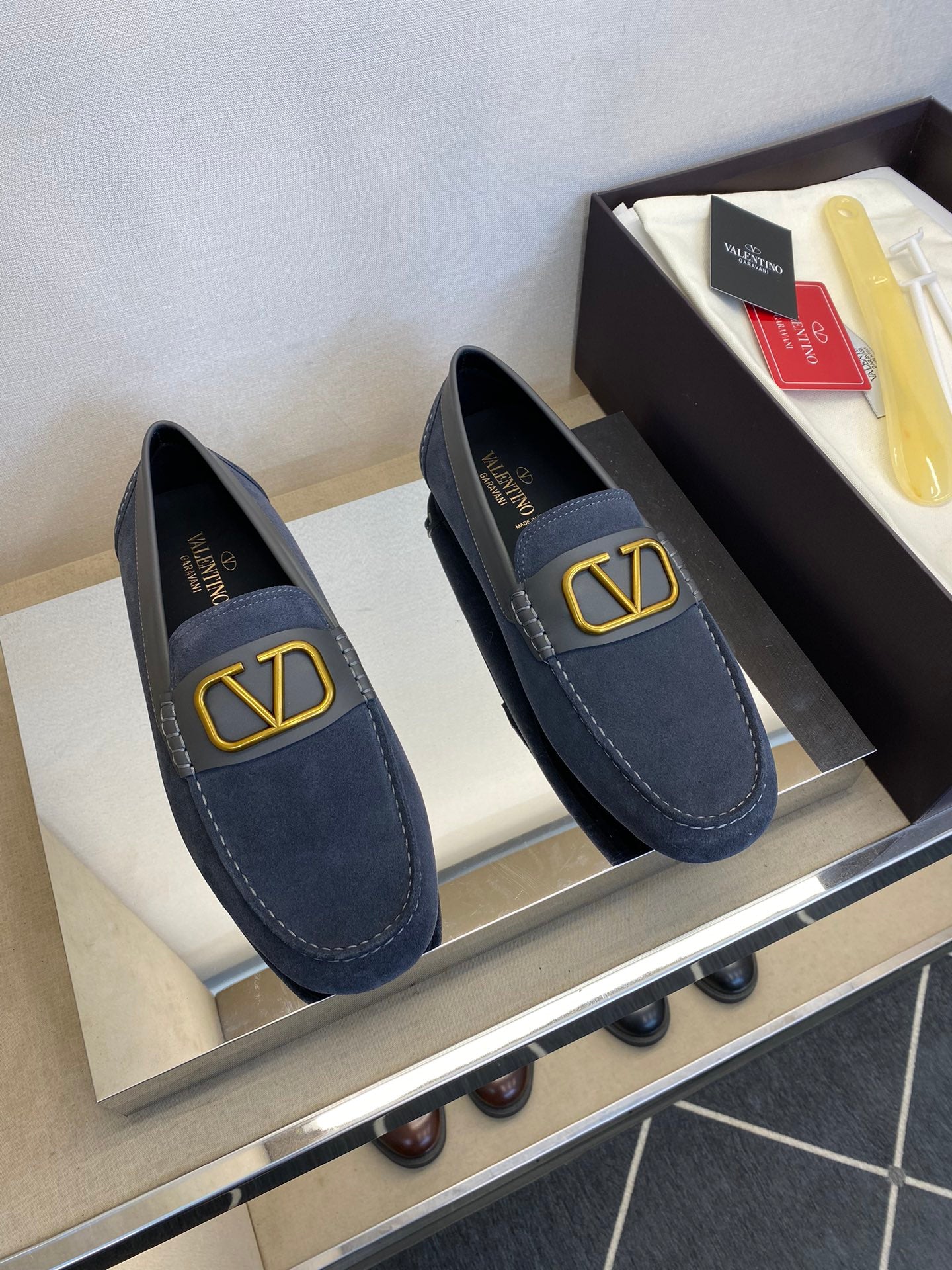 LuxluxHouse Best Quality Shoes Valentino