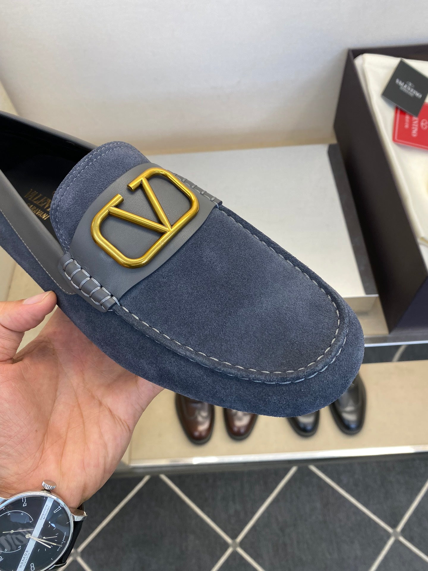 LuxluxHouse Best Quality Shoes Valentino