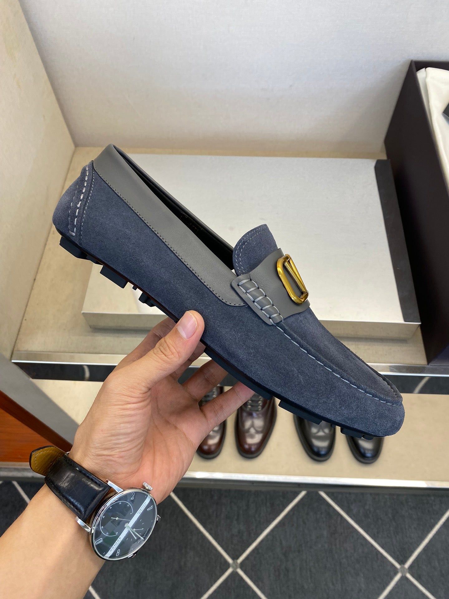 LuxluxHouse Best Quality Shoes Valentino