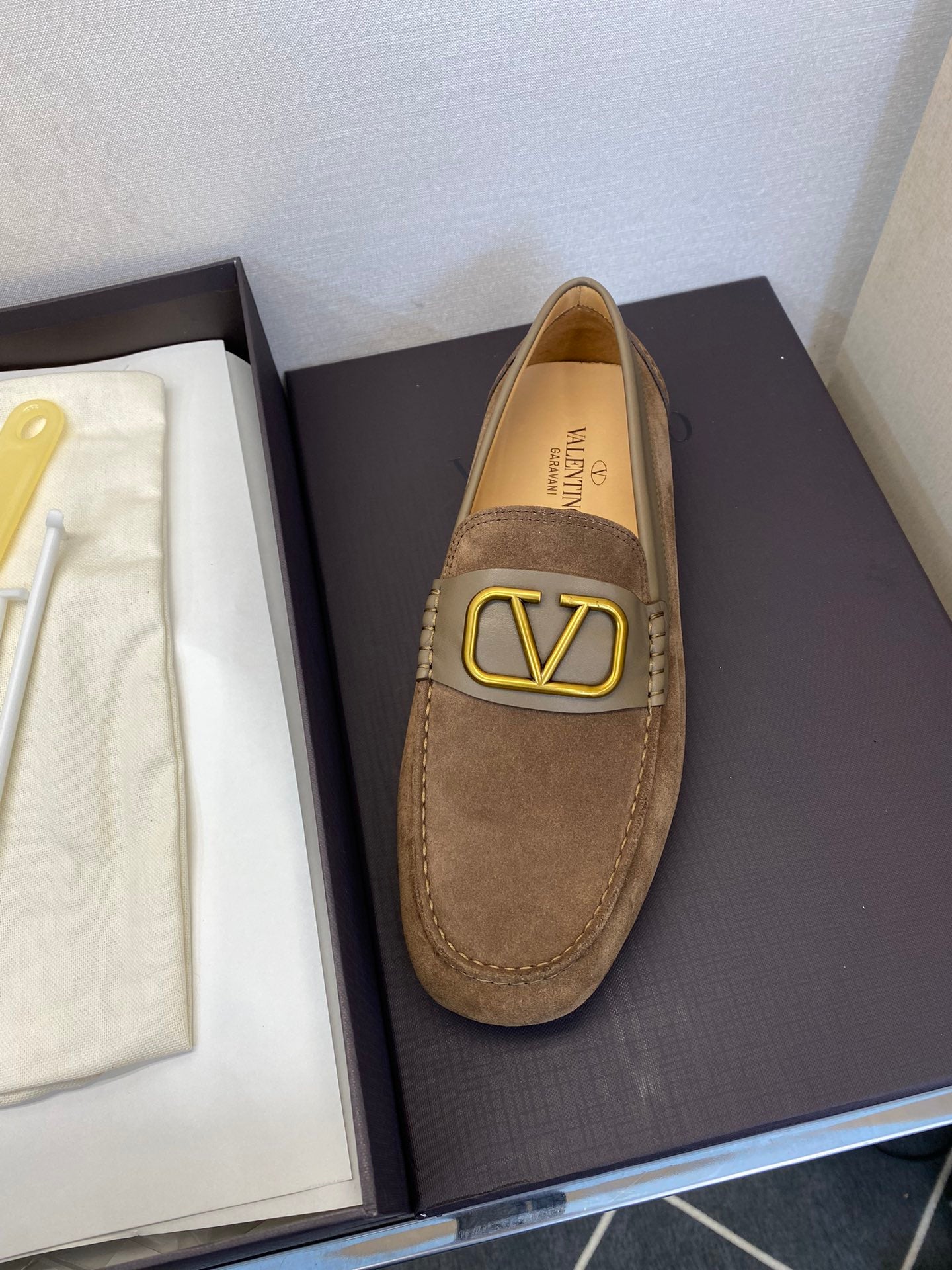 LuxluxHouse Best Quality Shoes Valentino