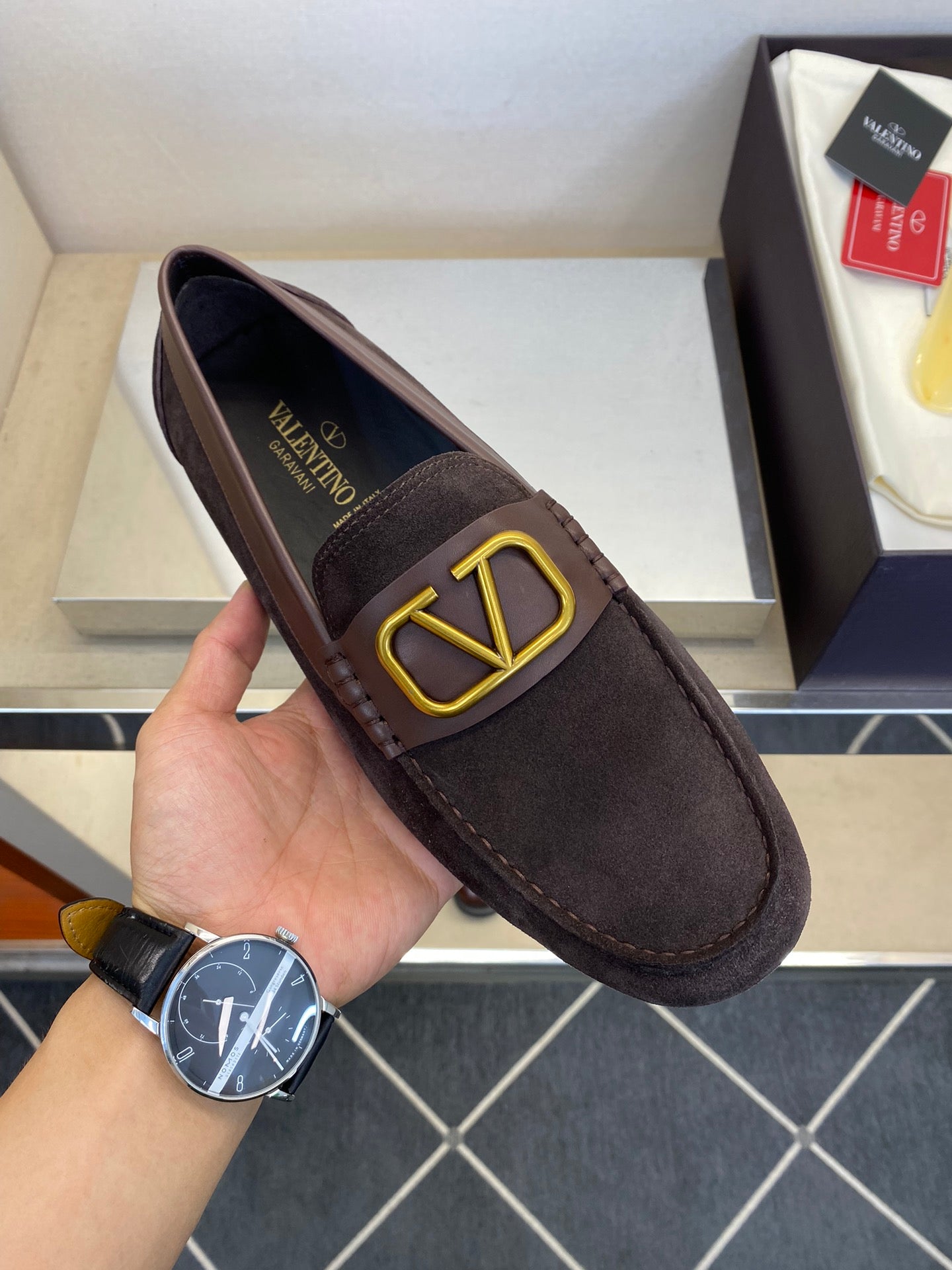 LuxluxHouse Best Quality Shoes Valentino