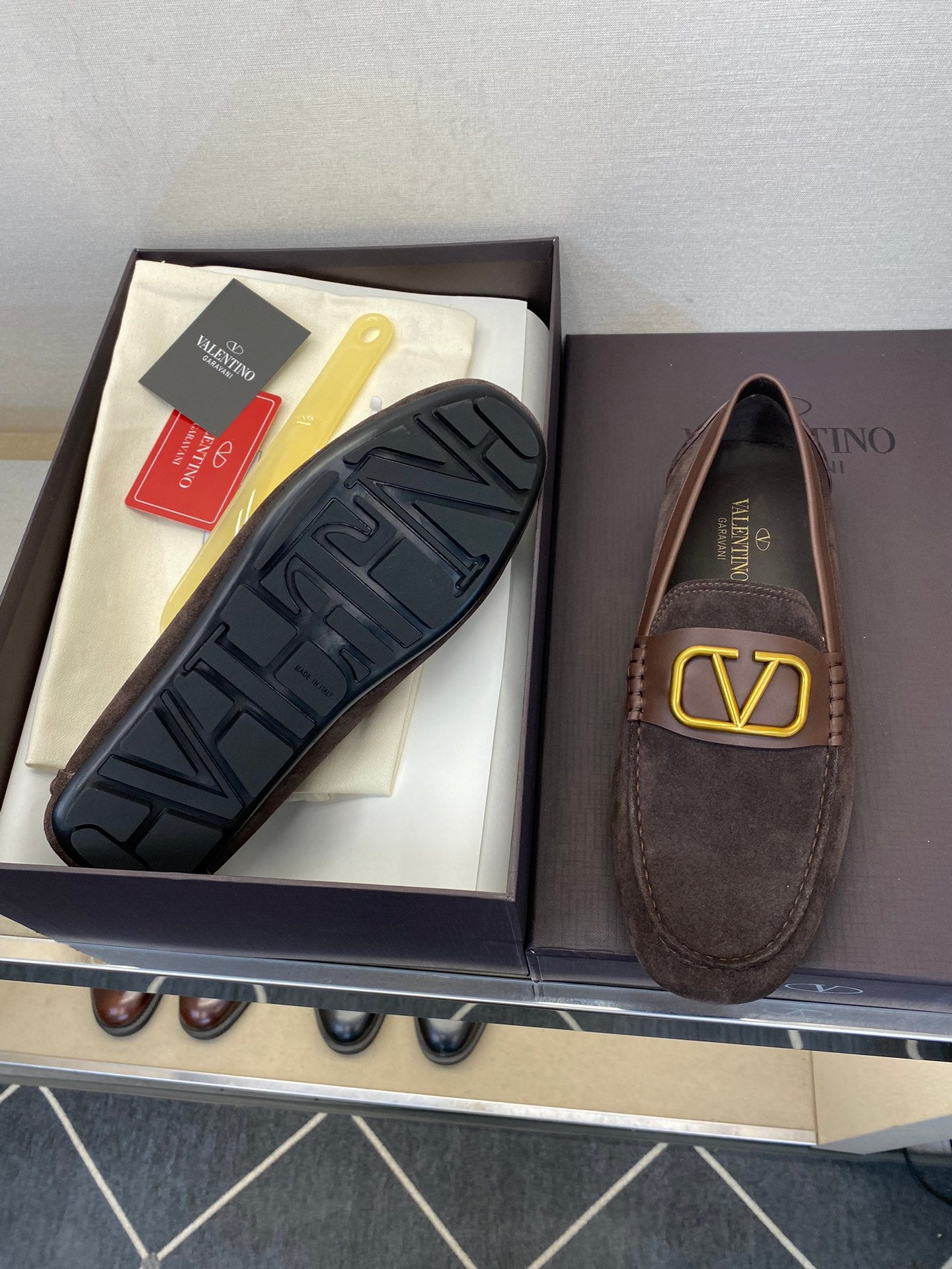 LuxluxHouse Best Quality Shoes Valentino