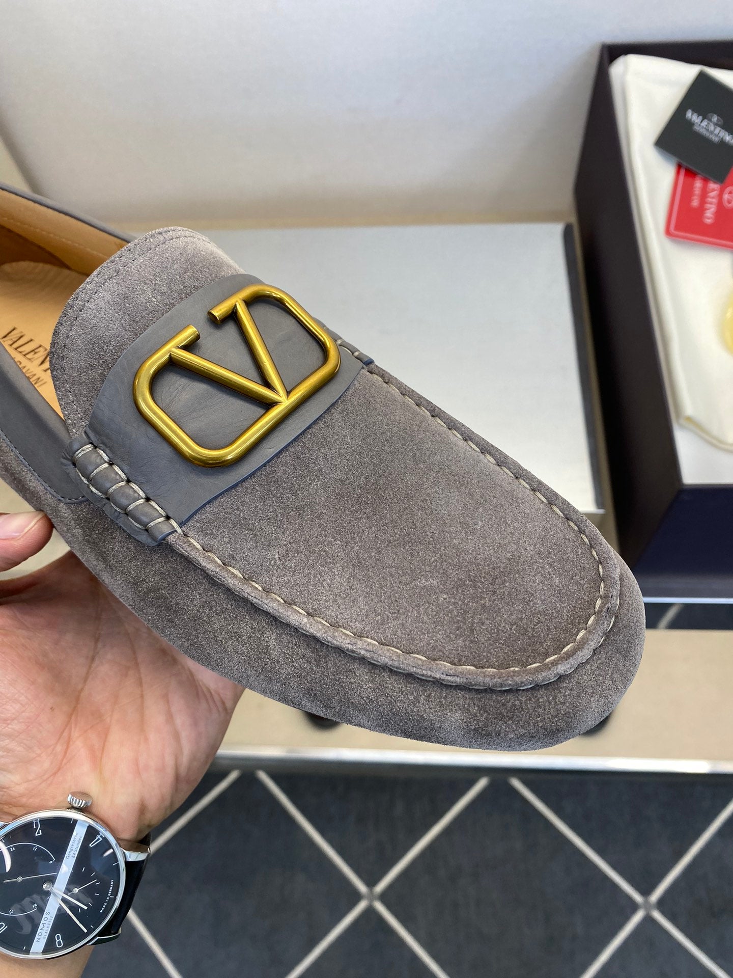 LuxluxHouse Best Quality Shoes Valentino
