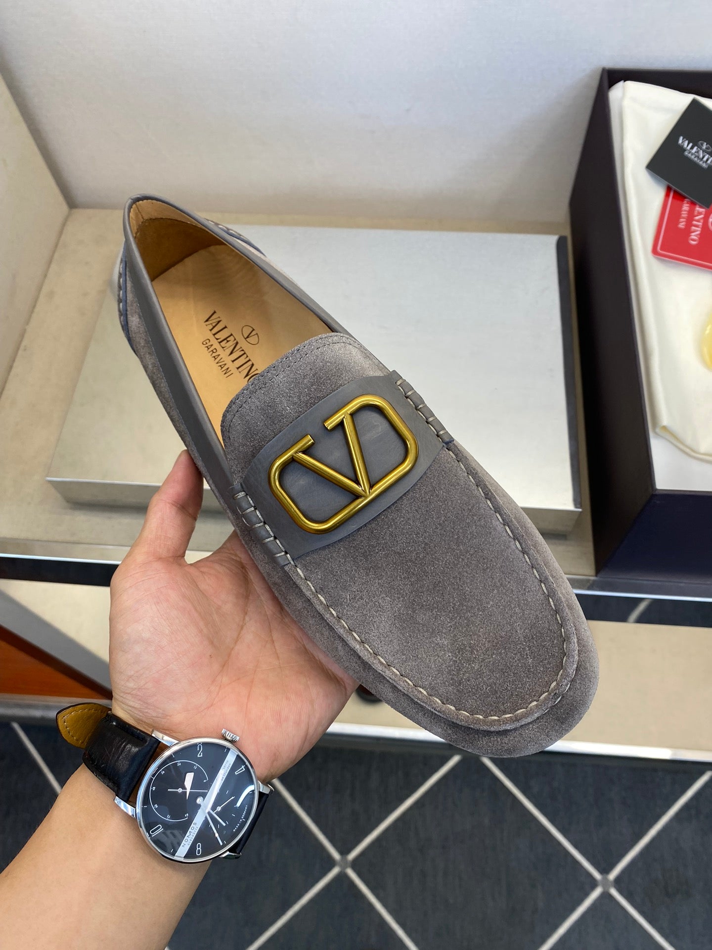 LuxluxHouse Best Quality Shoes Valentino