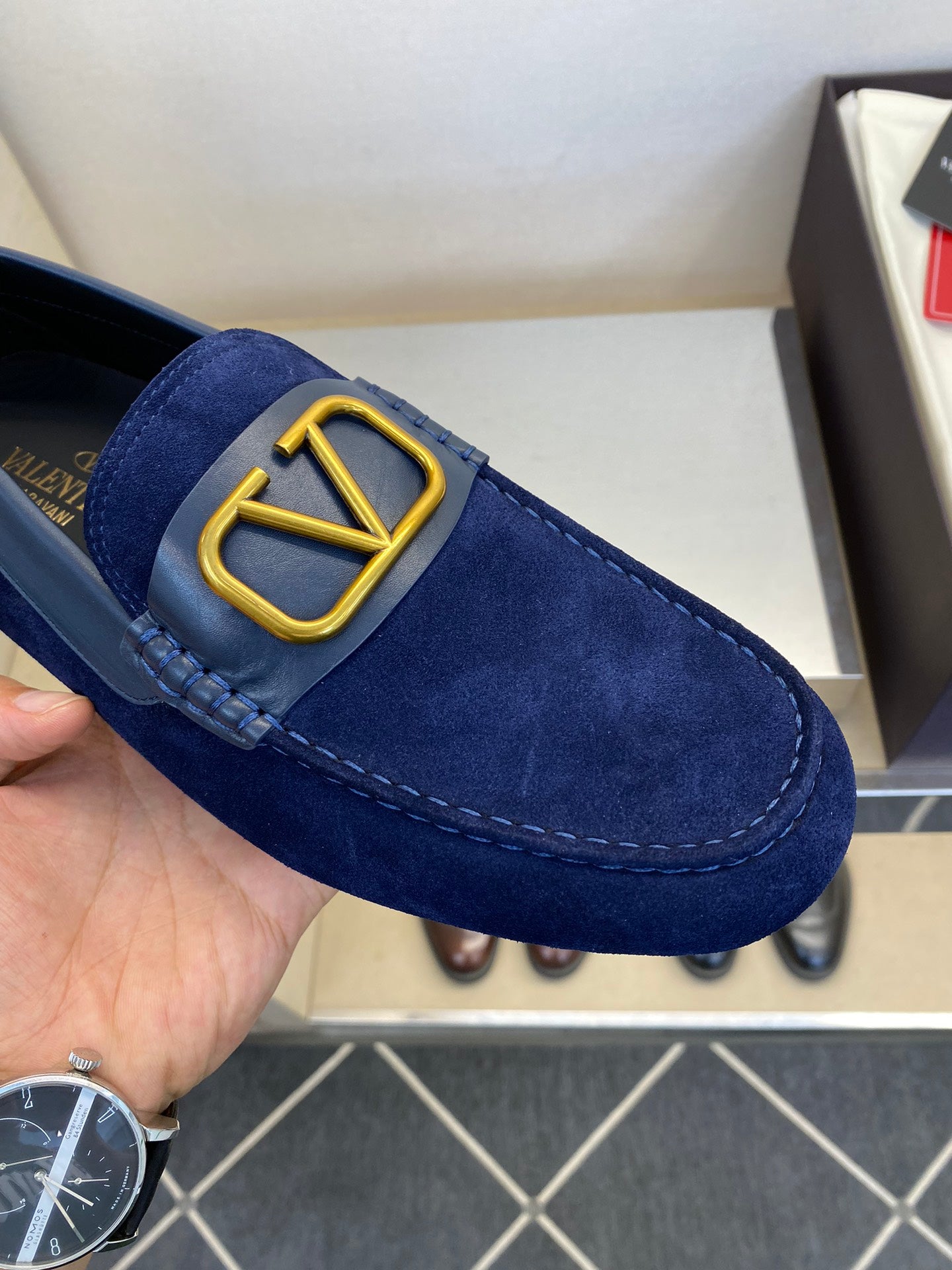 LuxluxHouse Best Quality Shoes Valentino