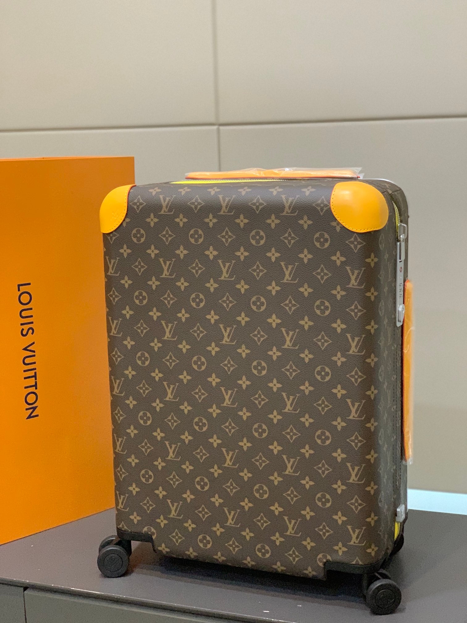 LuxluxHouse Best Quality Bags Luggage