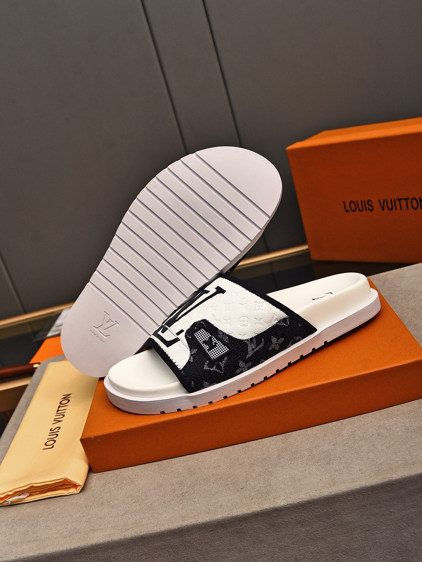 LuxluxHouse Best Quality Sandals Louis Vuitton