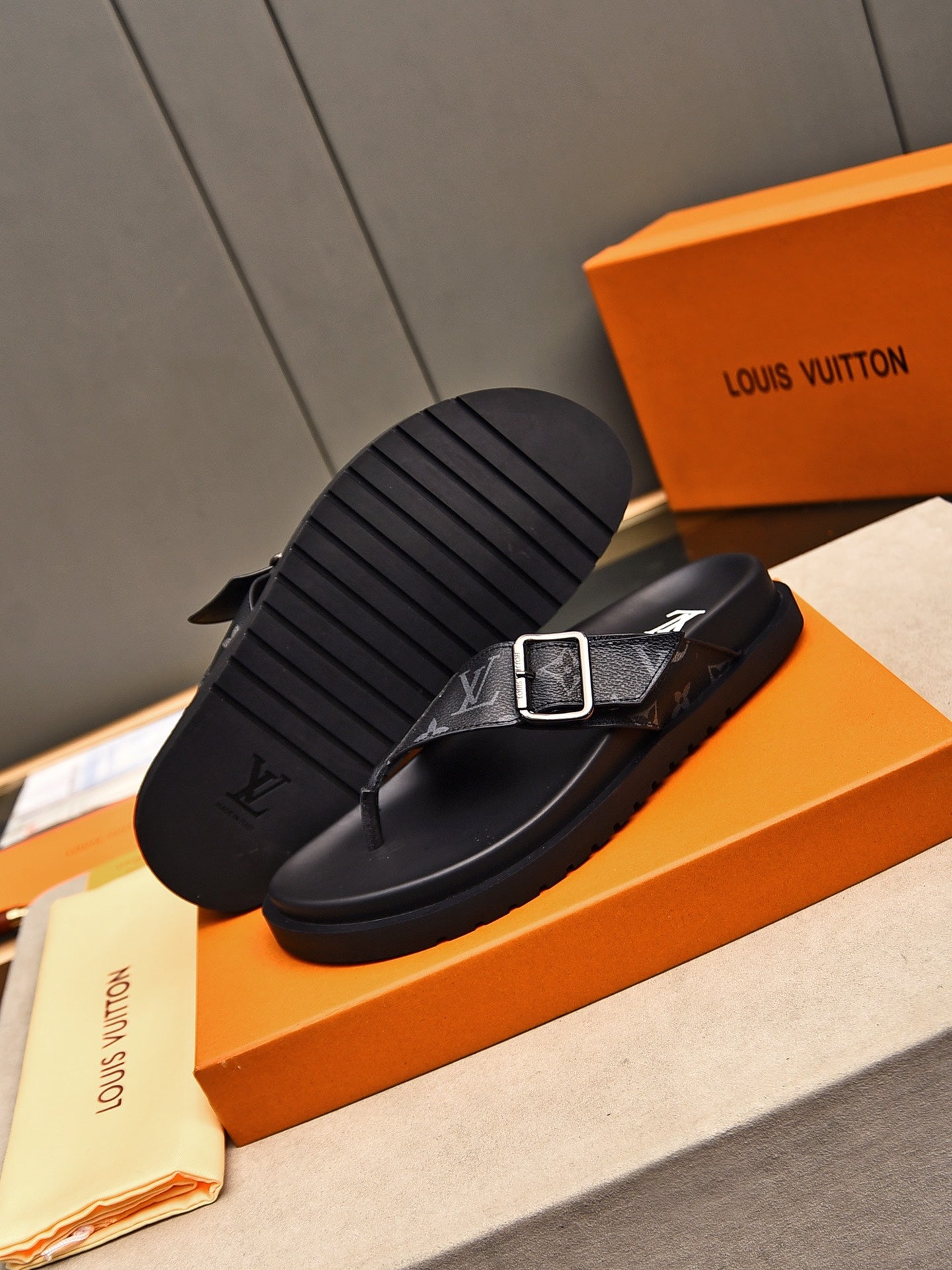 LuxluxHouse Best Quality Sandals Louis Vuitton