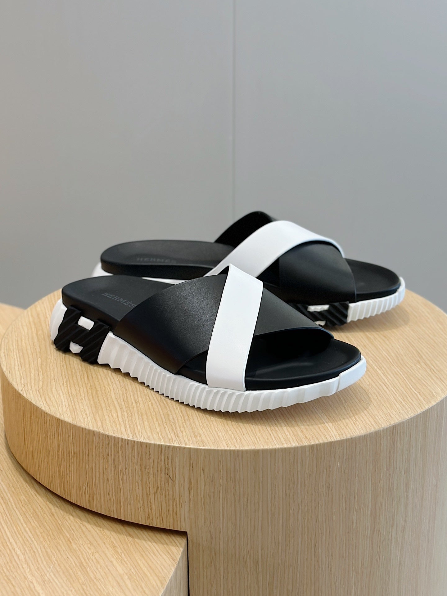 LuxluxHouse Best Quality Sandals Hermes