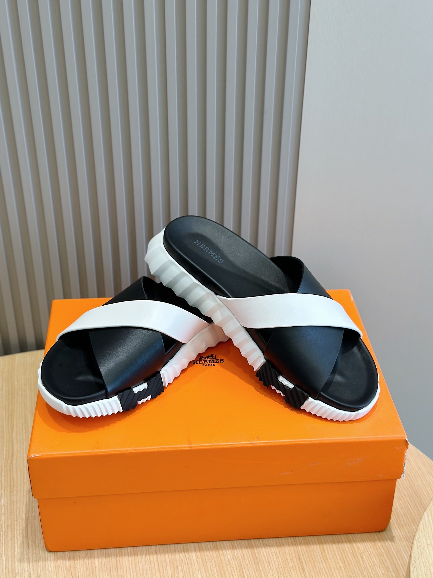 LuxluxHouse Best Quality Sandals Hermes