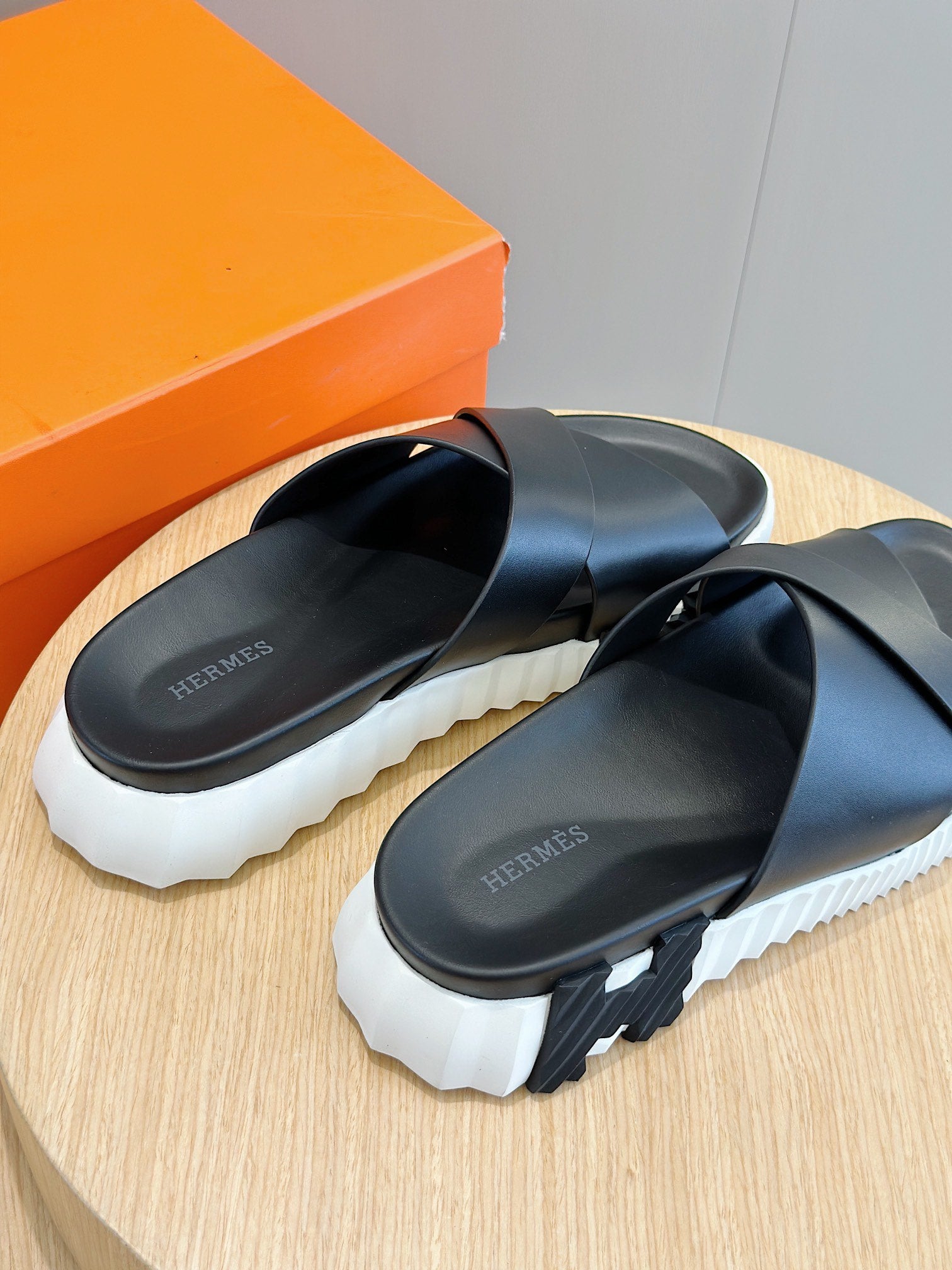 LuxluxHouse Best Quality Sandals Hermes