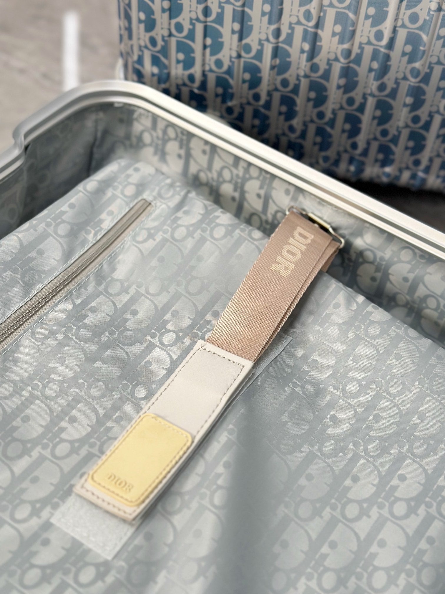 LuxluxHouse Best Quality Bags Luggage