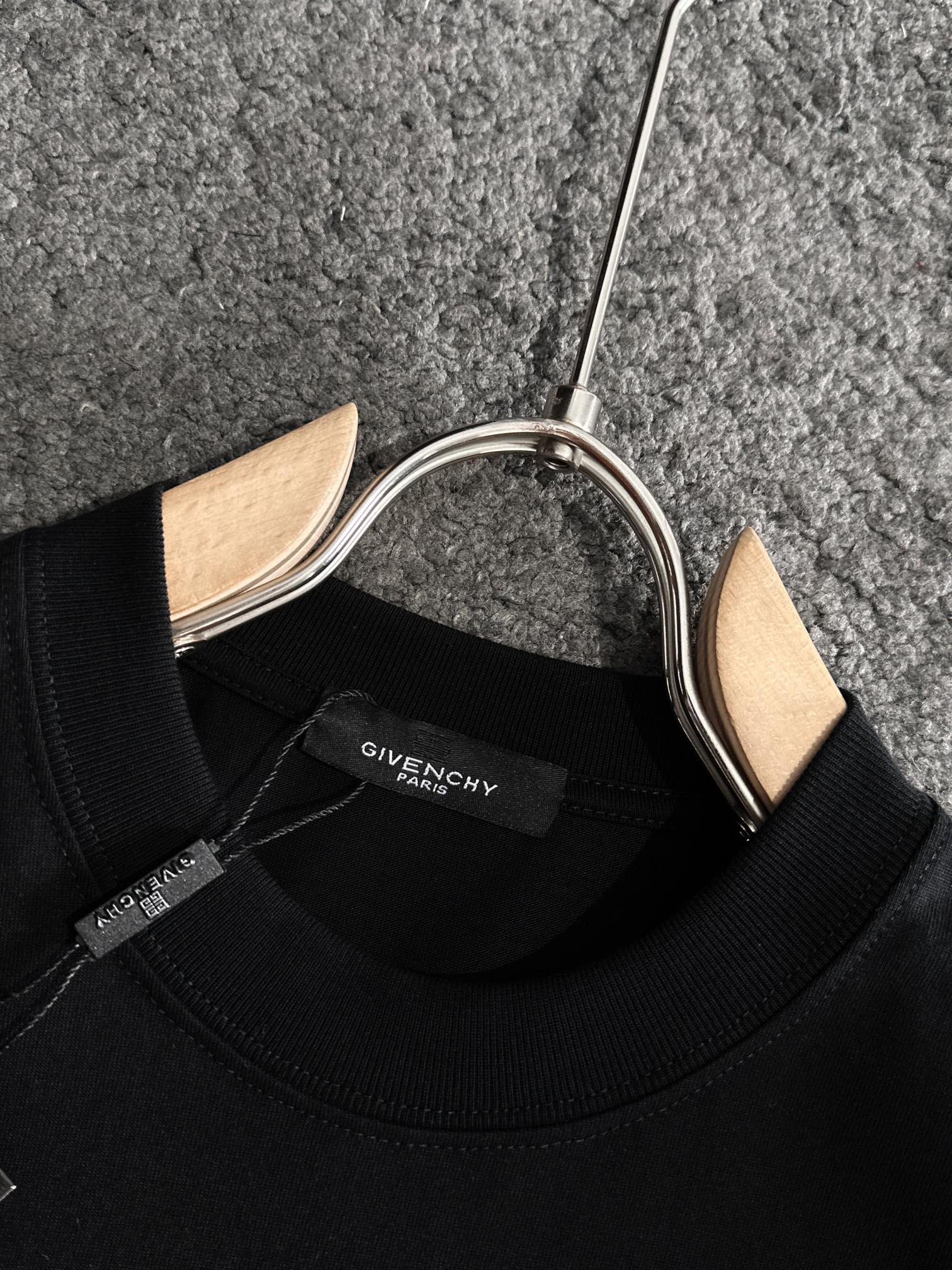 LuxluxHouse Best Quality Clothes Givenchy T-shirt