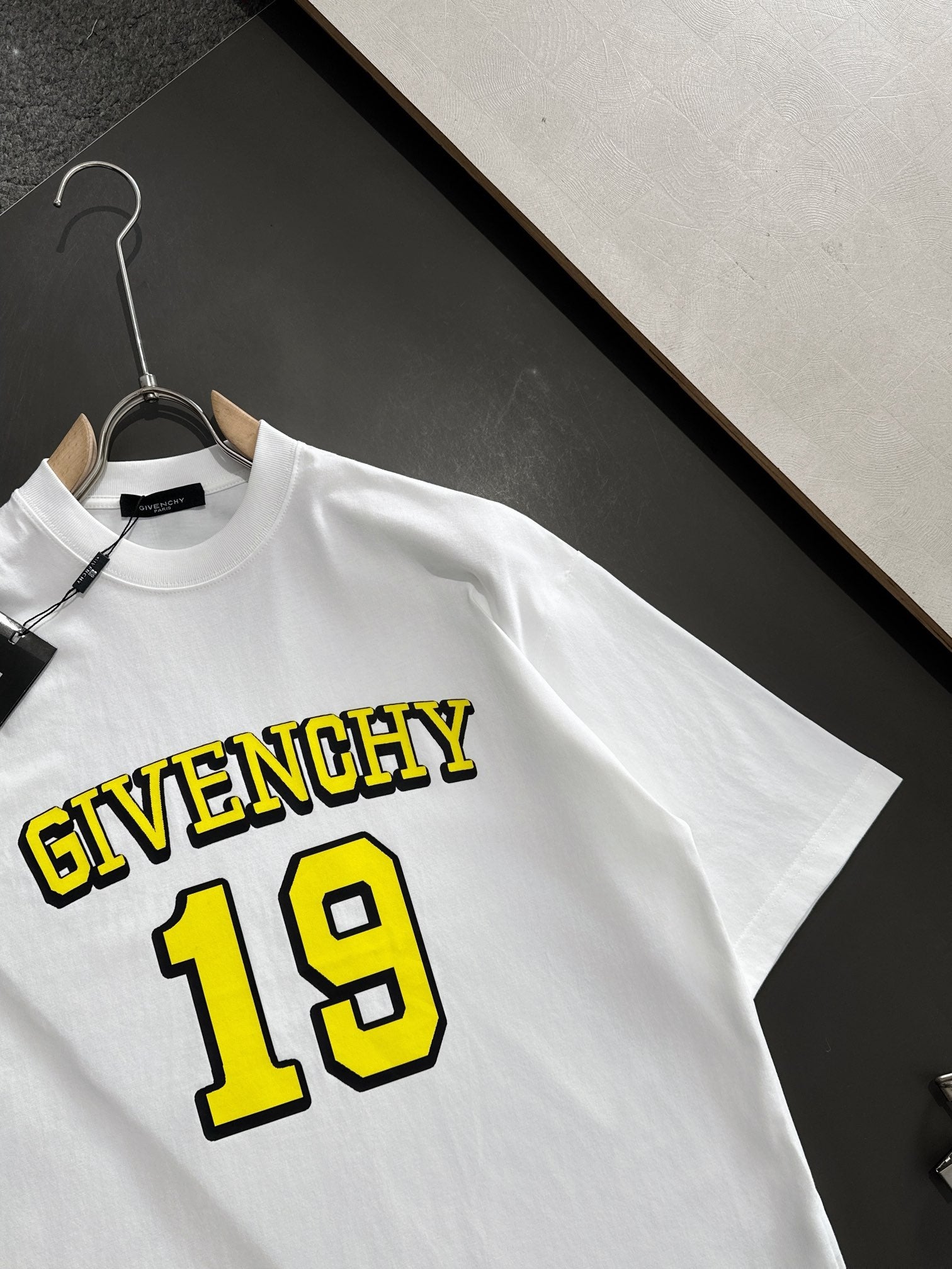LuxluxHouse Best Quality Clothes Givenchy T-shirt
