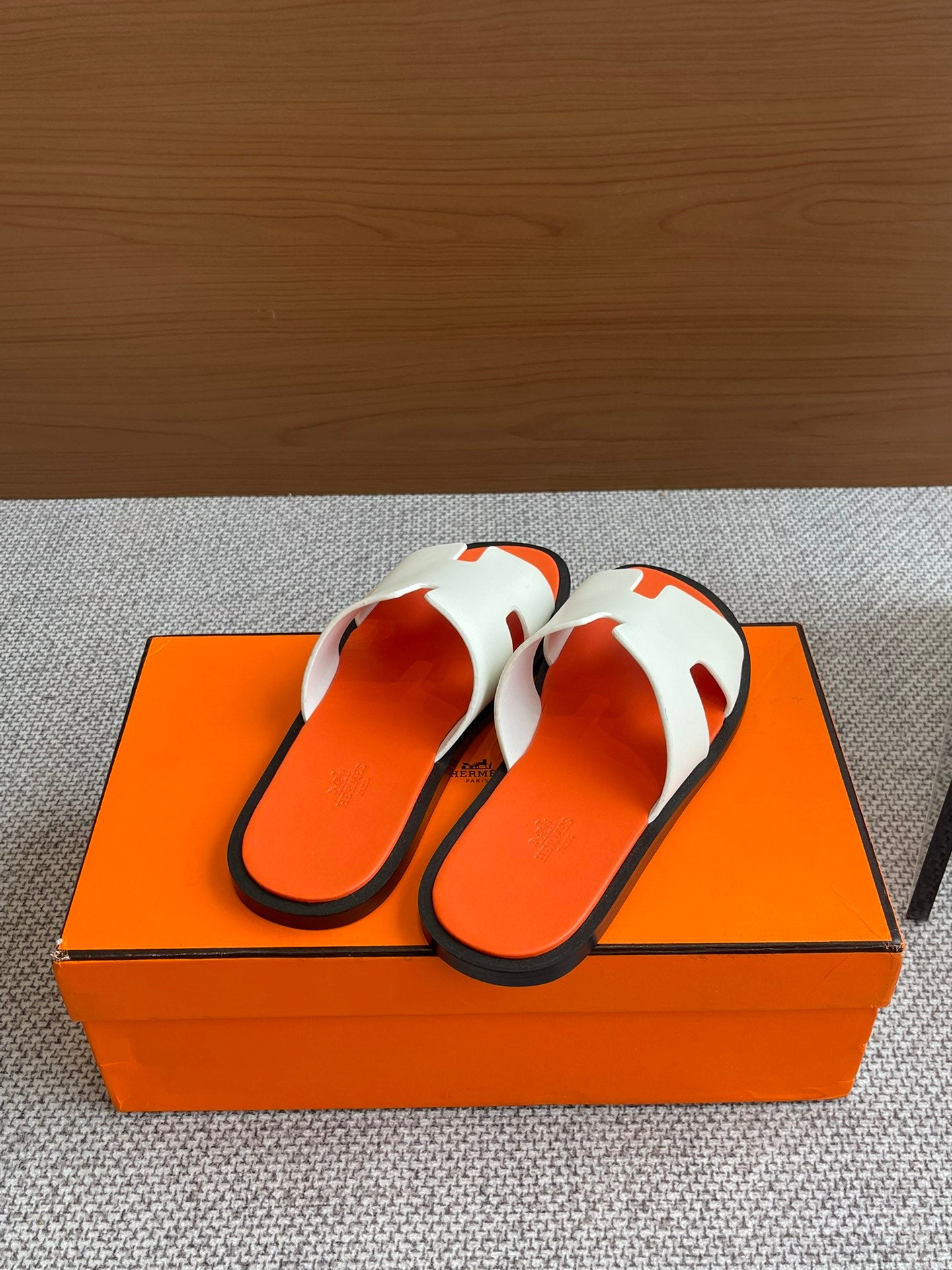 LuxluxHouse Best Quality Women Shoes Hermes