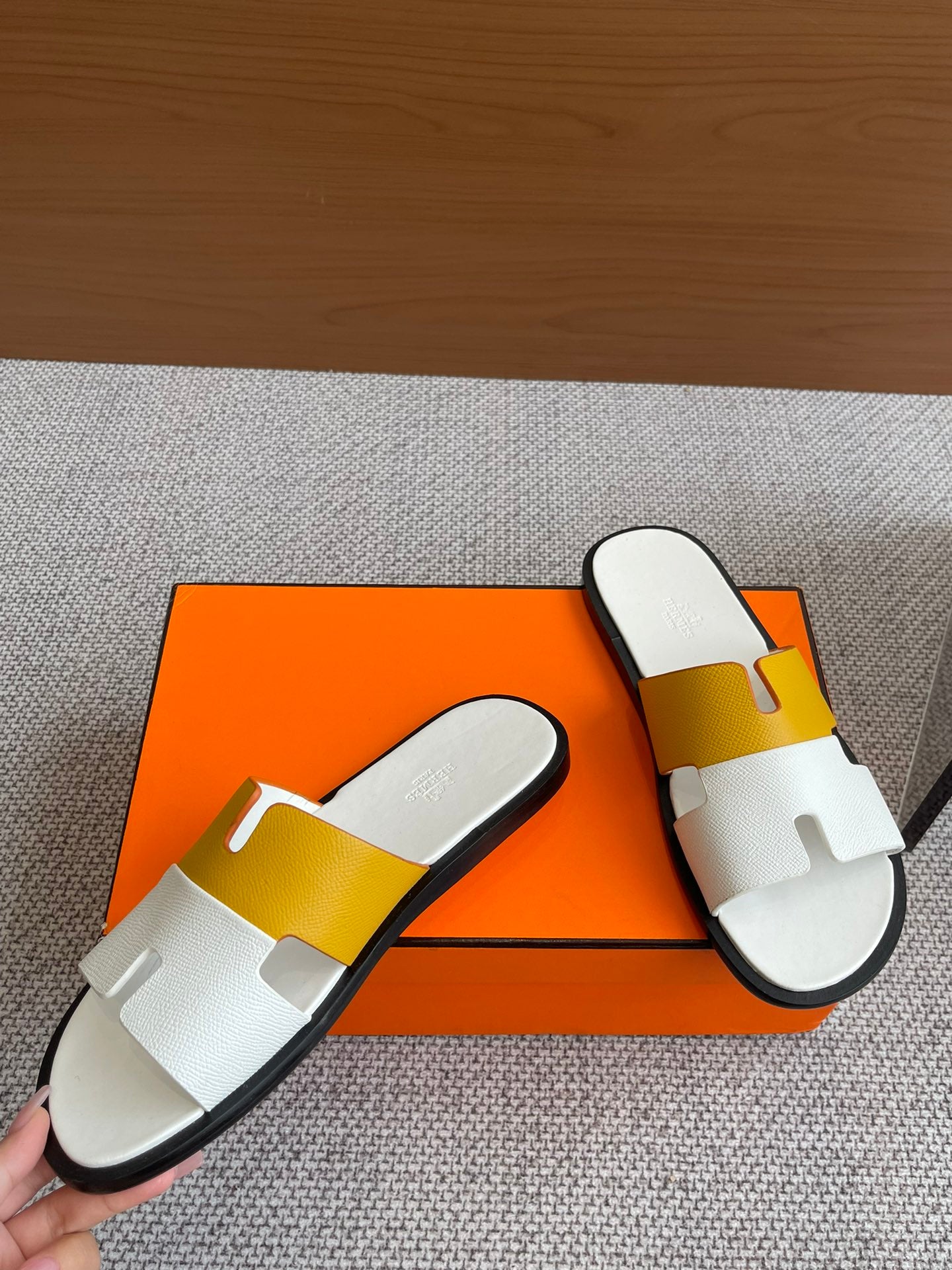 LuxluxHouse Best Quality Women Shoes Hermes