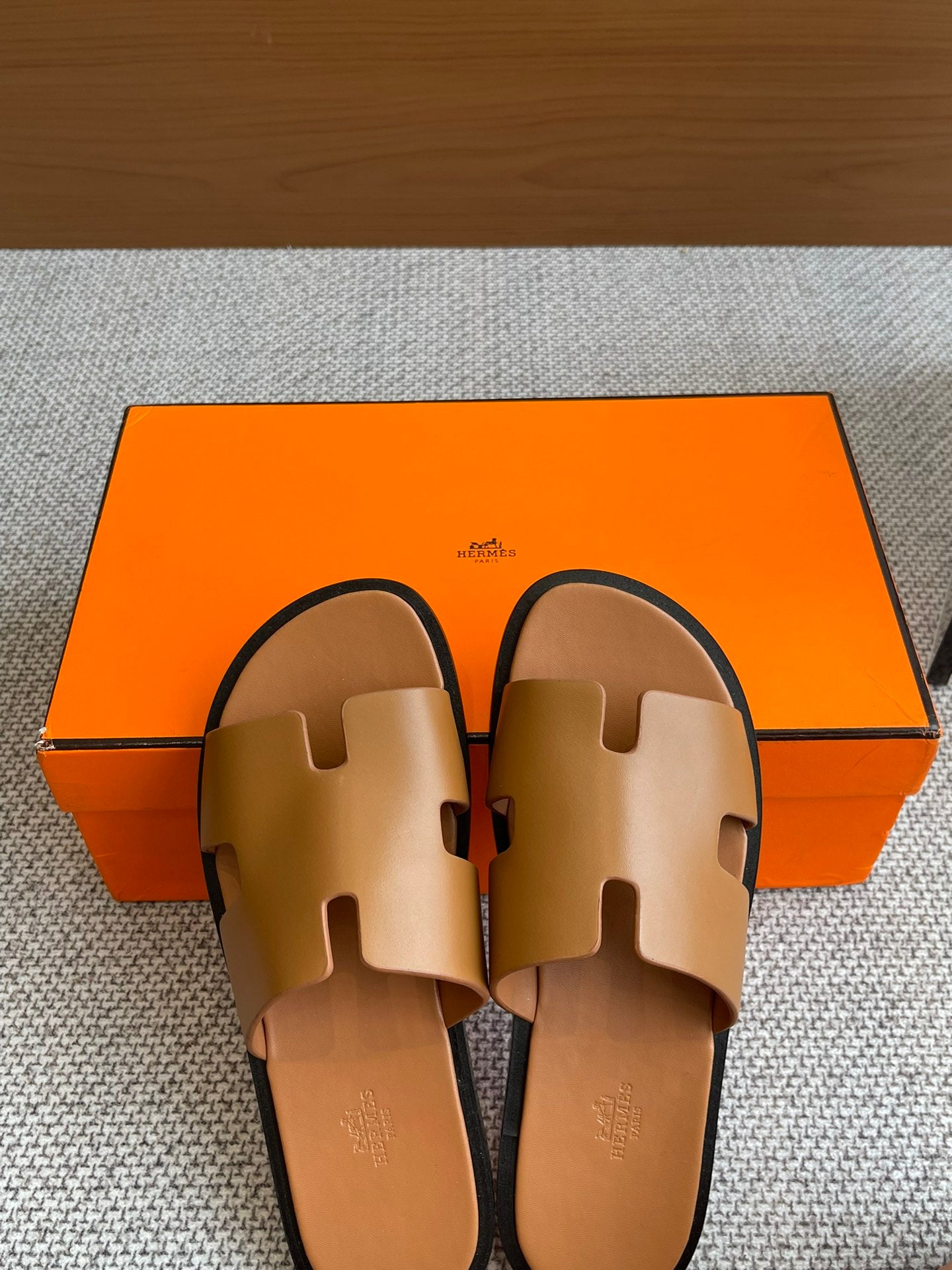 LuxluxHouse Best Quality Women Shoes Hermes