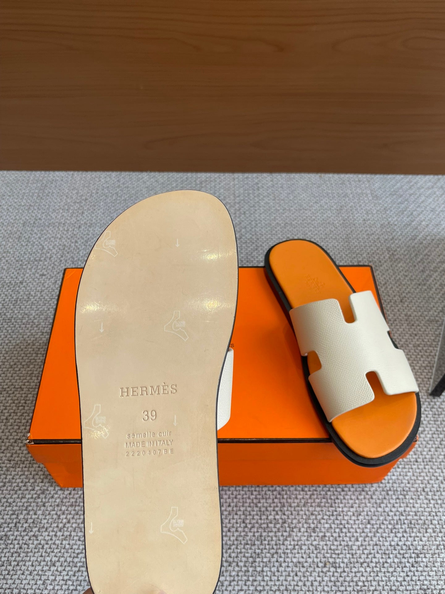 LuxluxHouse Best Quality Women Shoes Hermes