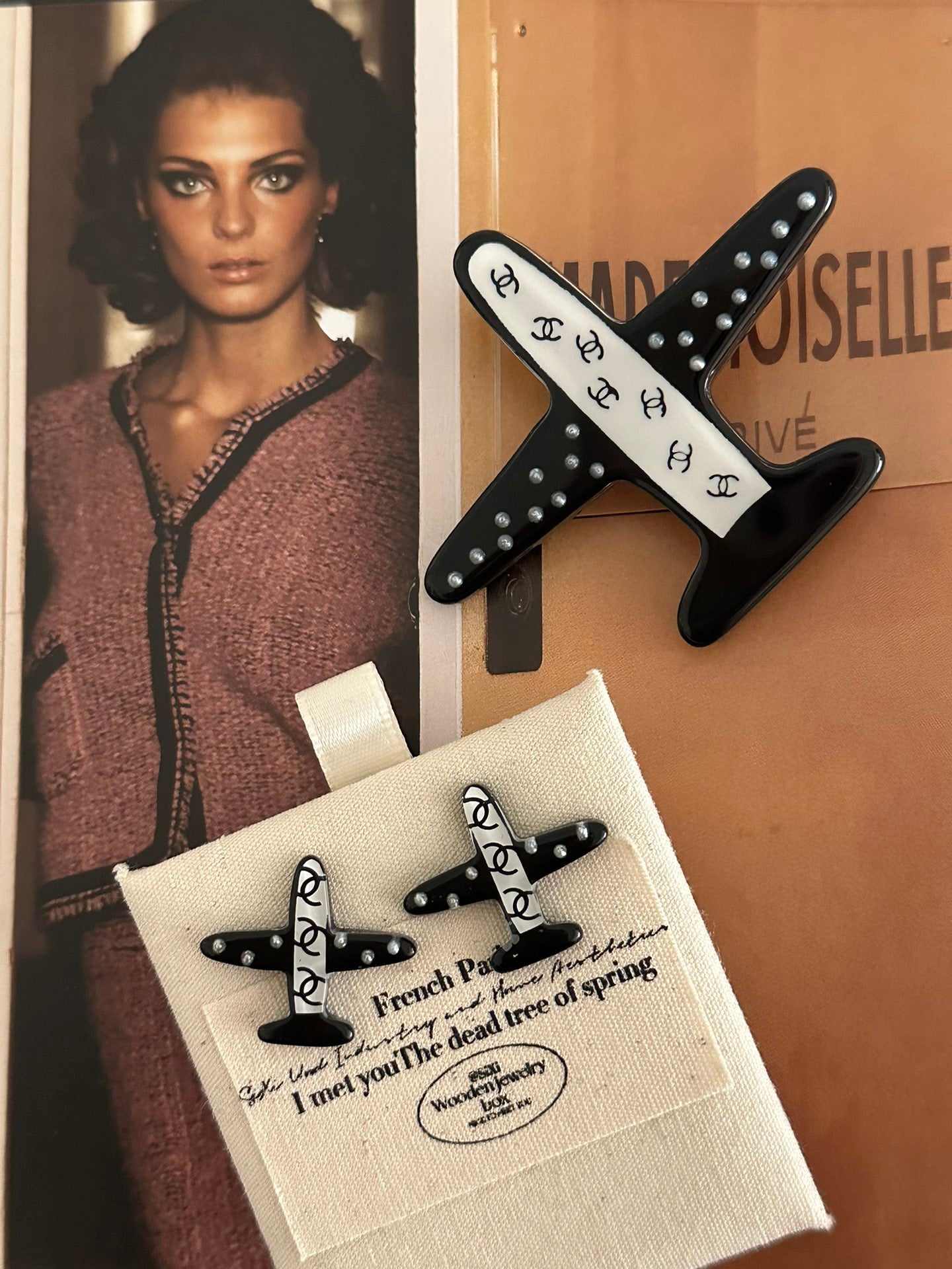 LuxluxHouse Low Price And High Quality Accessories Chanel