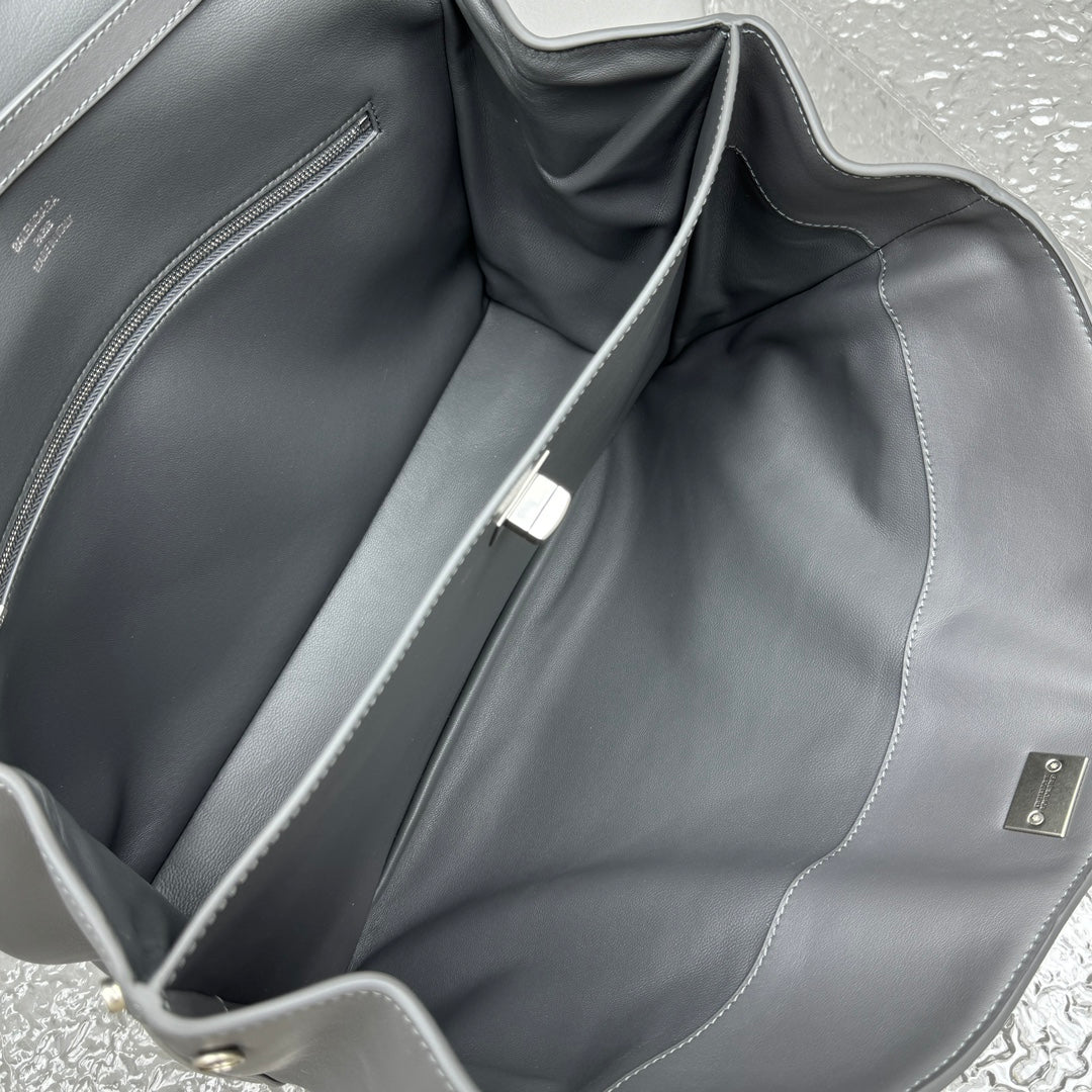 LuxluxHouse Best Quality Bags Balenciaga Women Men