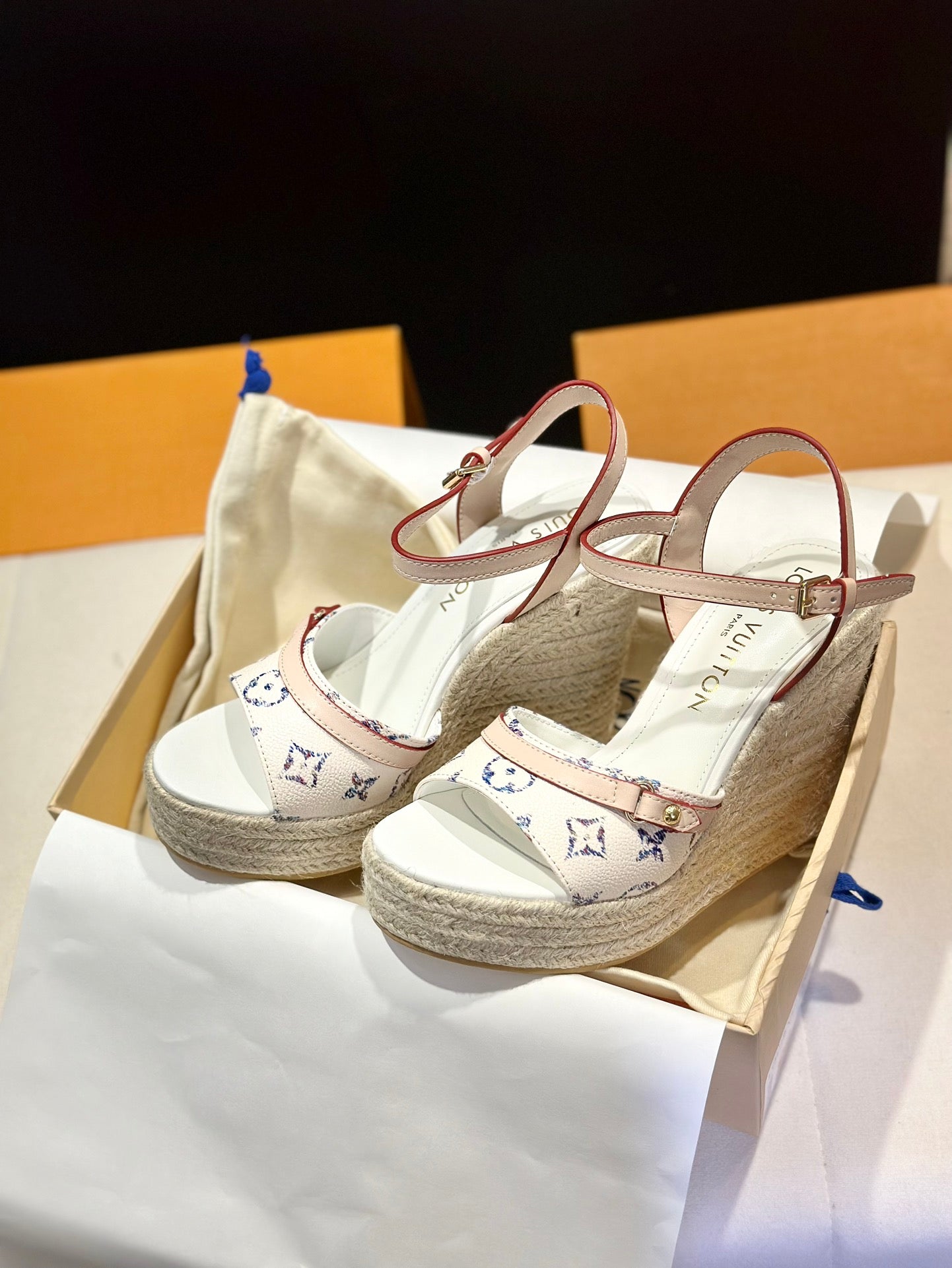 LuxluxHouse Best Quality Women Shoes Louis Vuitton