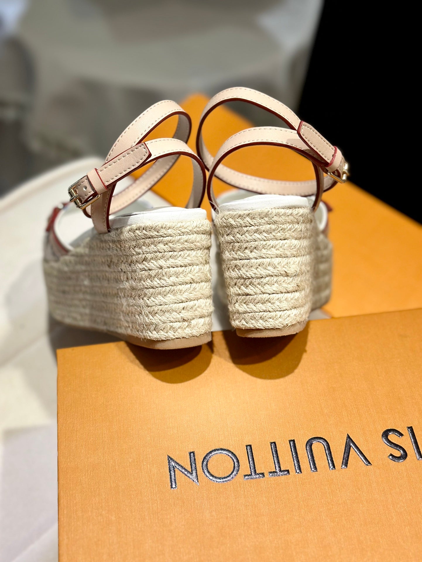LuxluxHouse Best Quality Women Shoes Louis Vuitton