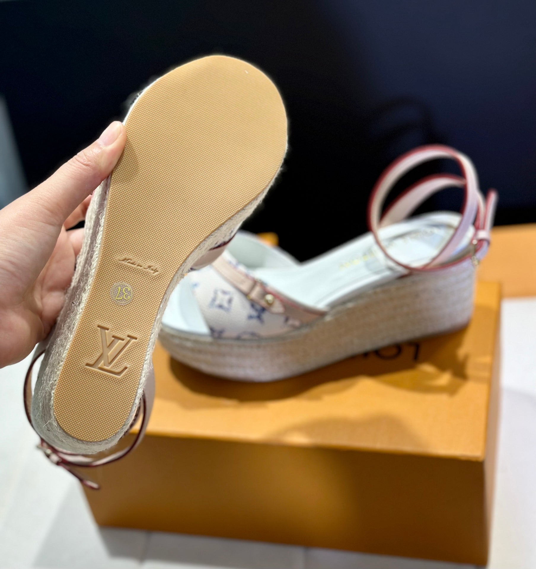 LuxluxHouse Best Quality Women Shoes Louis Vuitton