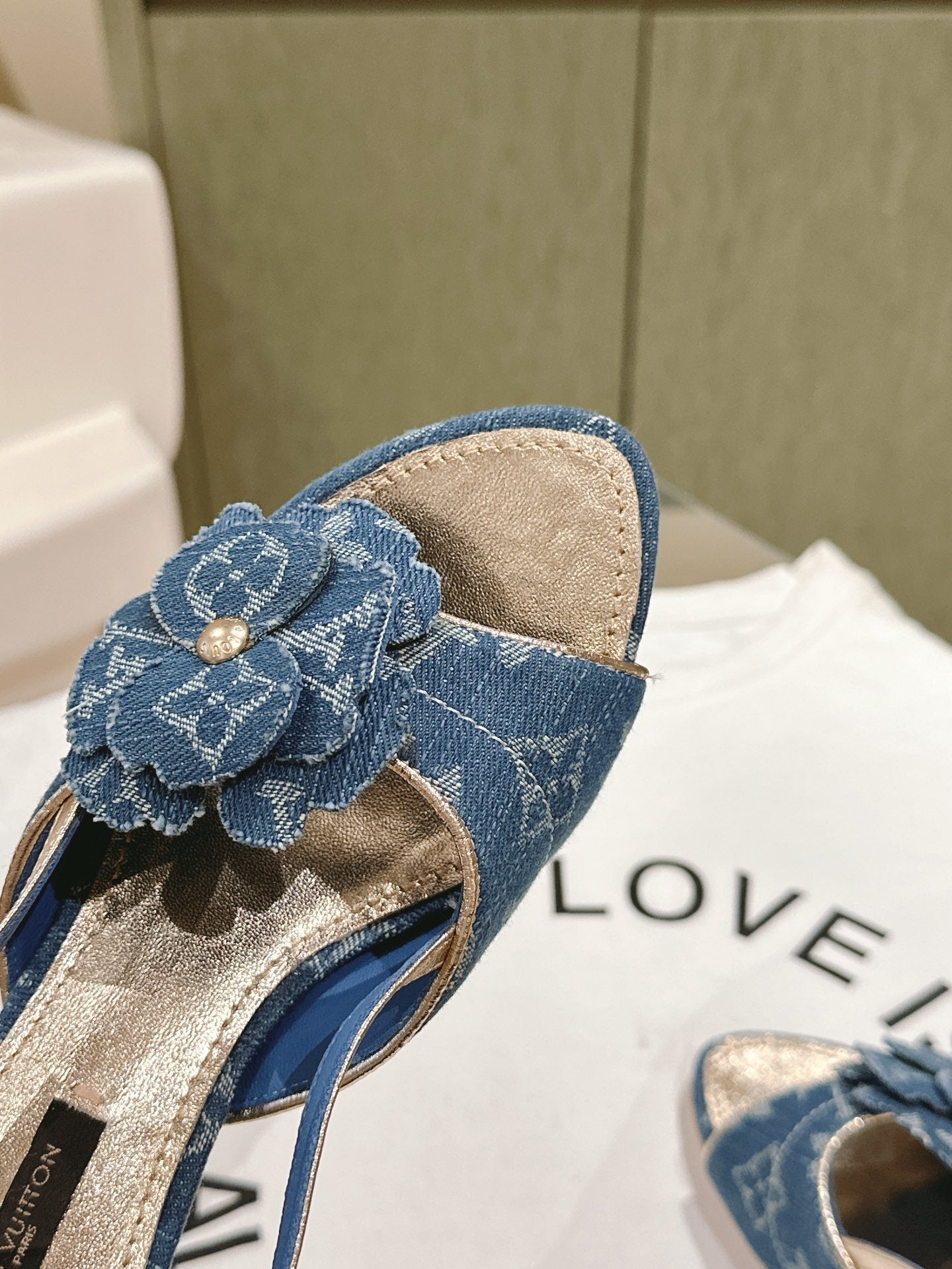 LuxluxHouse Best Quality Women Shoes Louis Vuitton