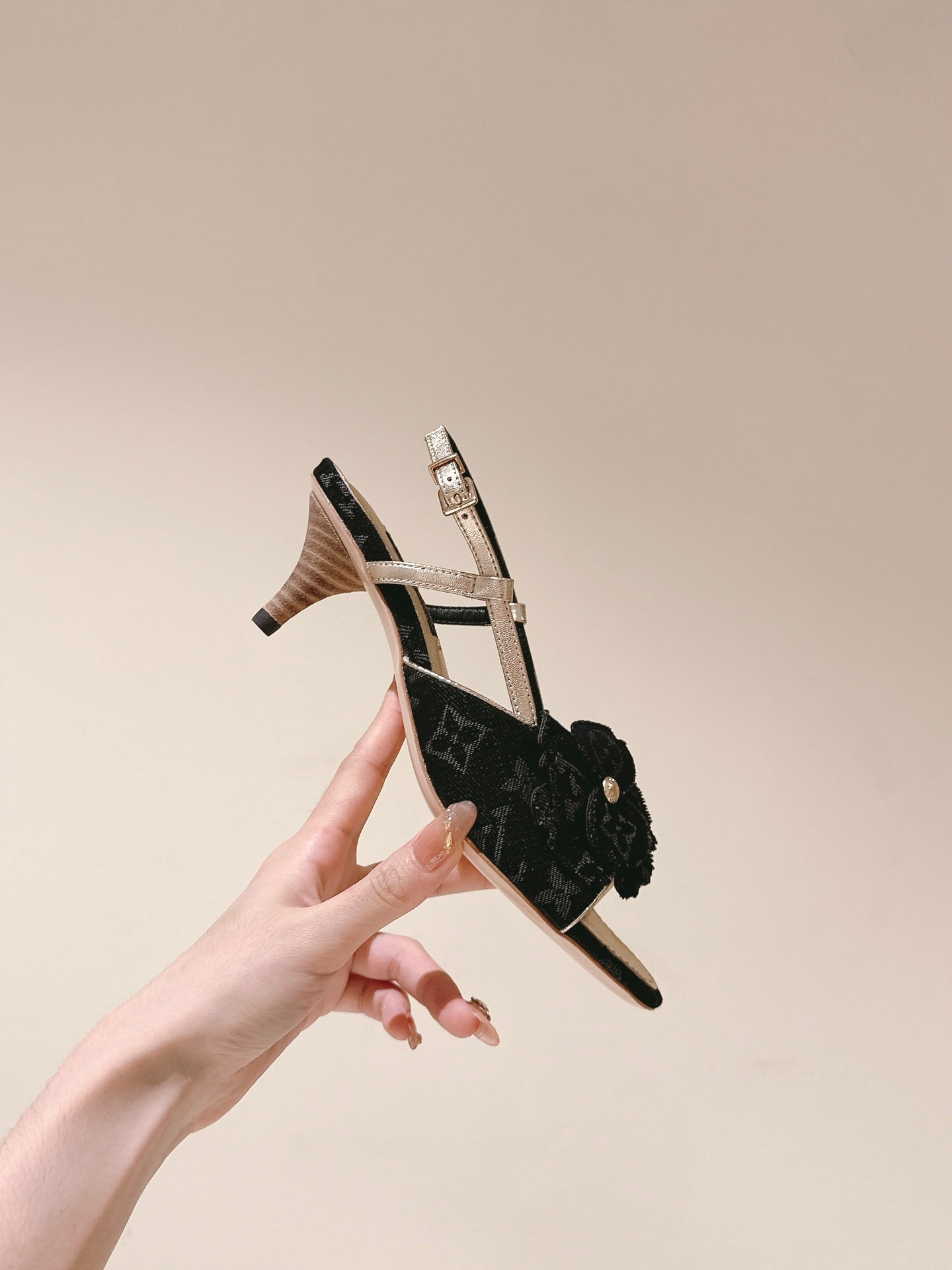 LuxluxHouse Best Quality Women Shoes Louis Vuitton