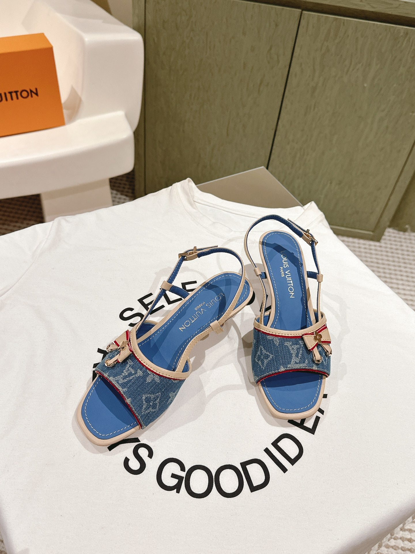 LuxluxHouse Best Quality Women Shoes Louis Vuitton