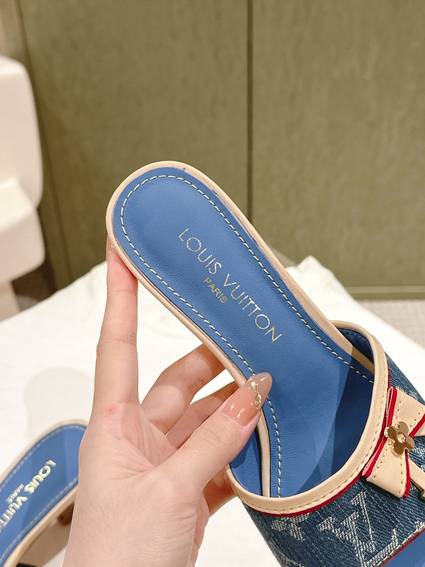 LuxluxHouse Best Quality Women Shoes Louis Vuitton