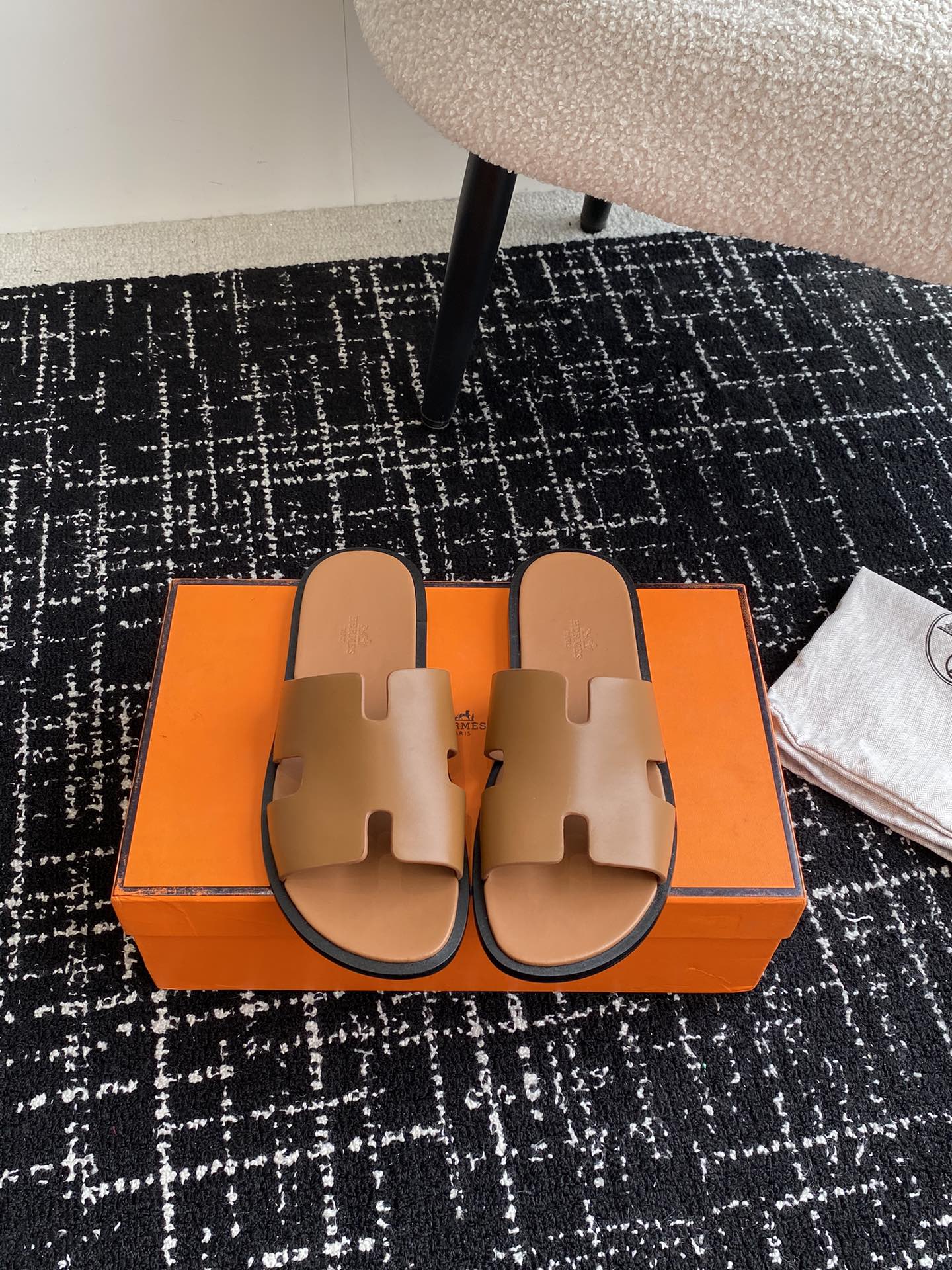 LuxluxHouse Best Quality Sandals Hermes