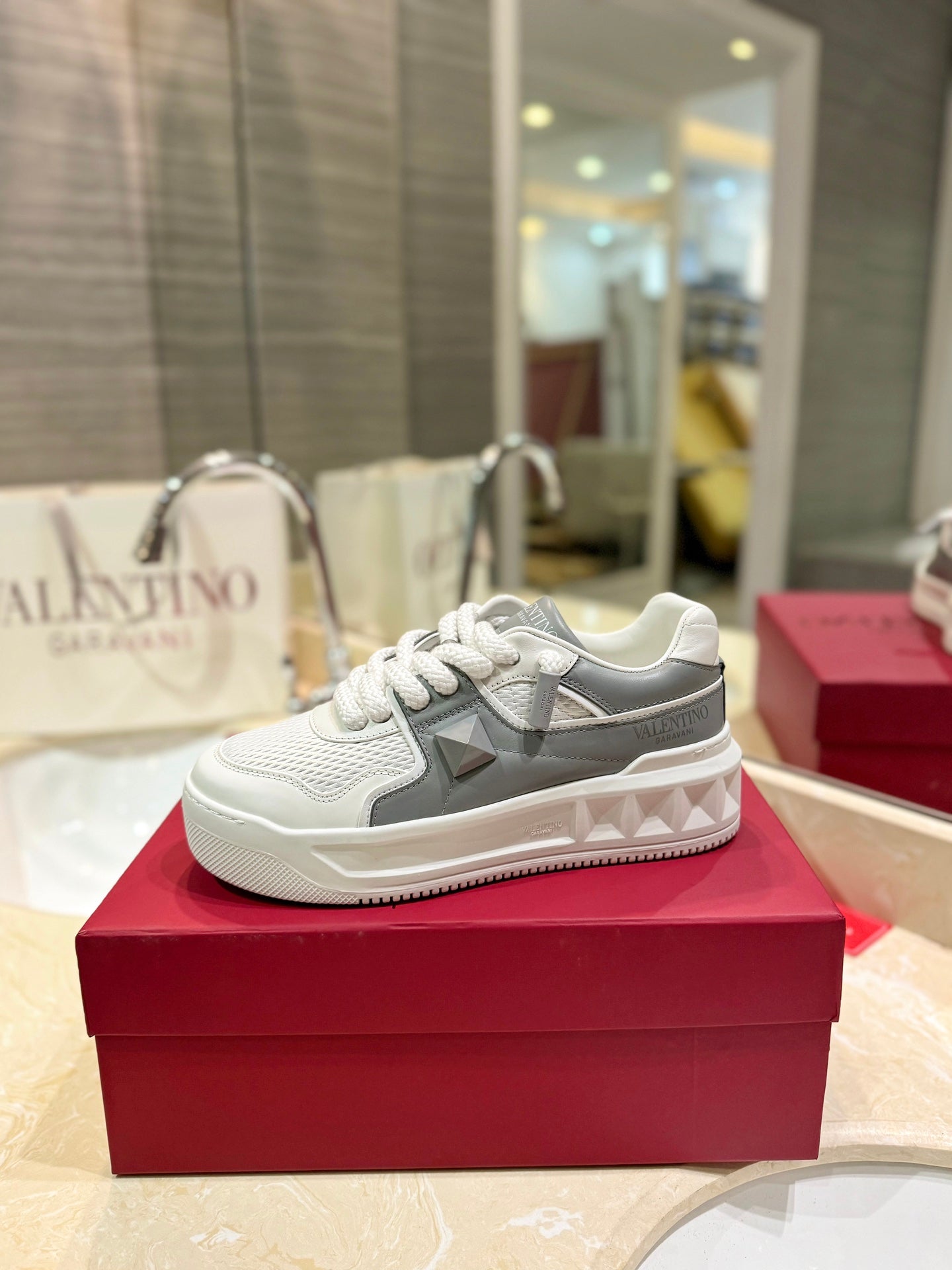 LuxluxHouse Best Quality Valentino Women Shoes