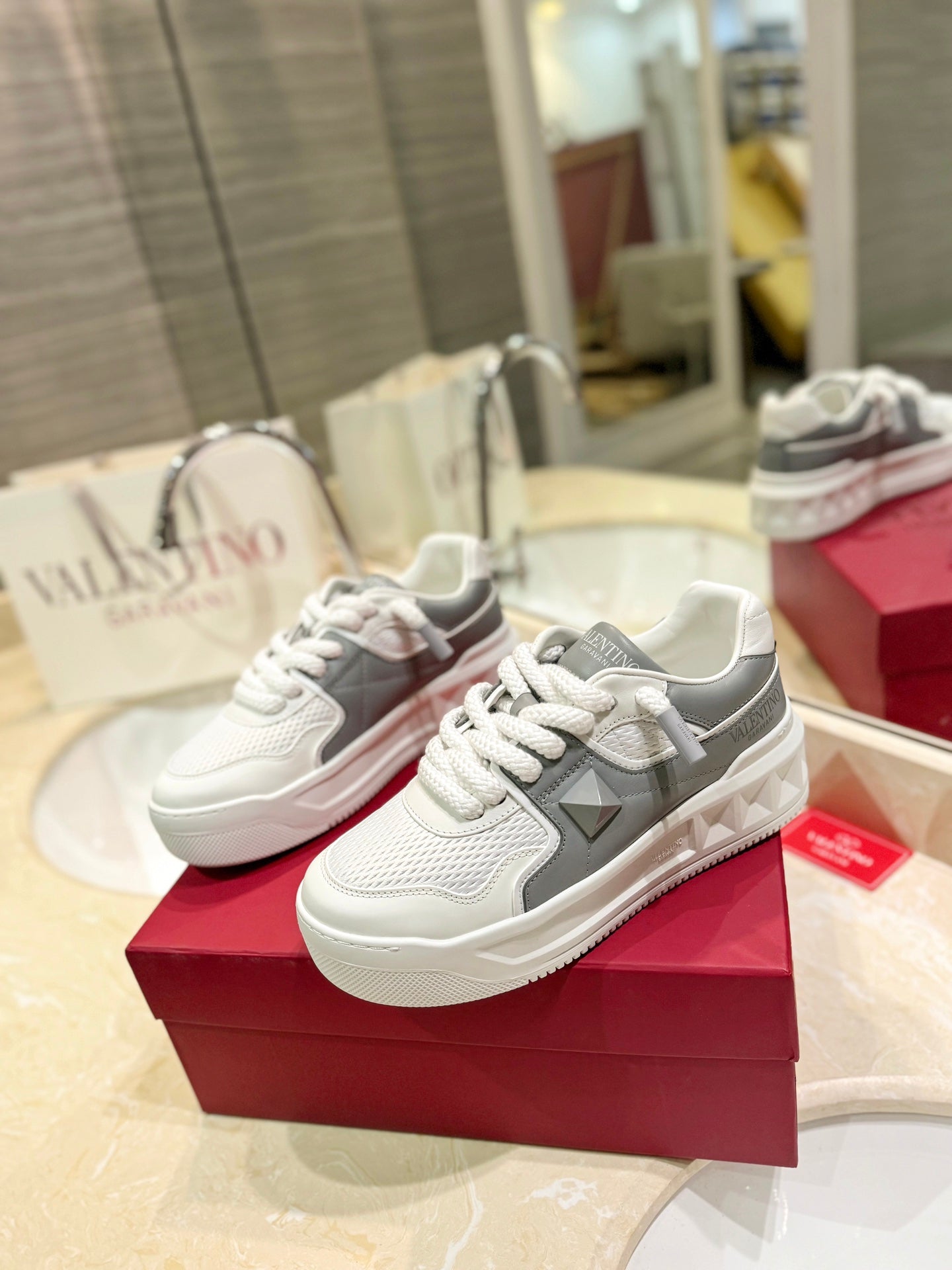 LuxluxHouse Best Quality Valentino Women Shoes
