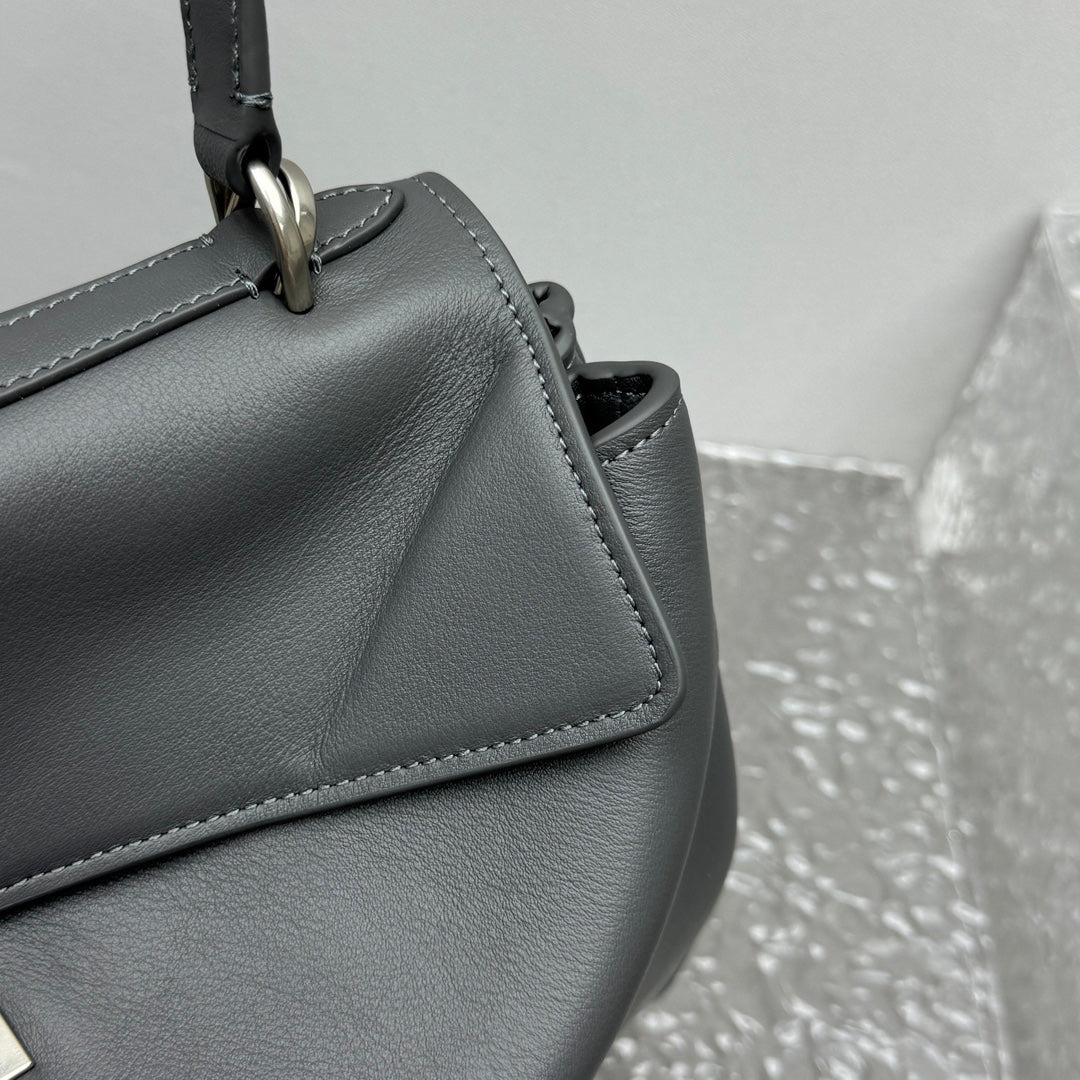 LuxluxHouse Best Quality Bags Balenciaga Women Men