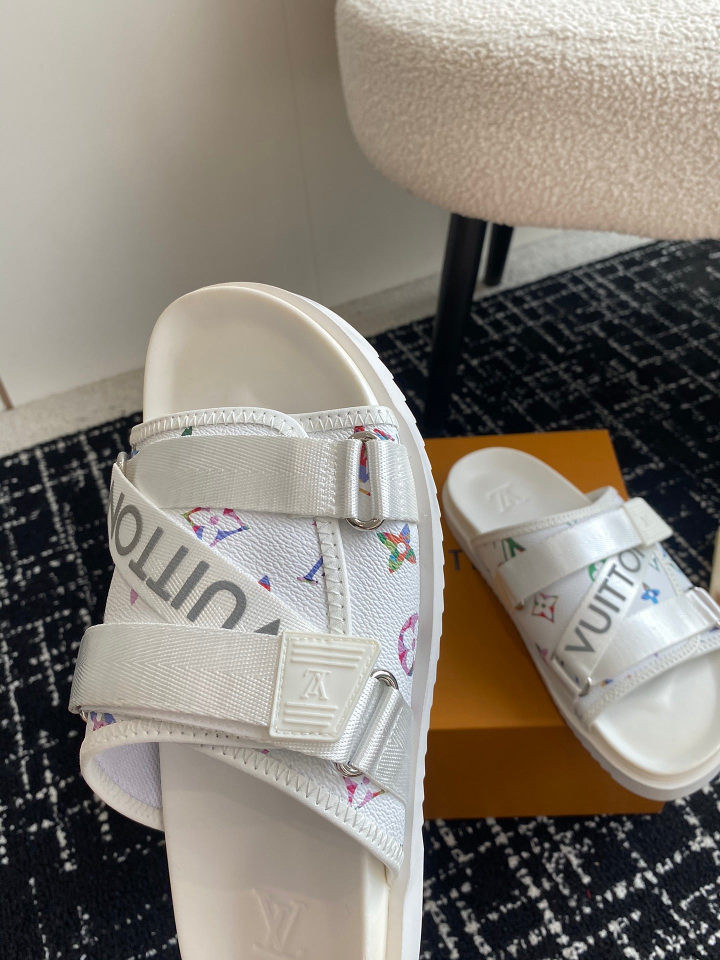 LuxluxHouse Best Quality Sandals Louis Vuitton