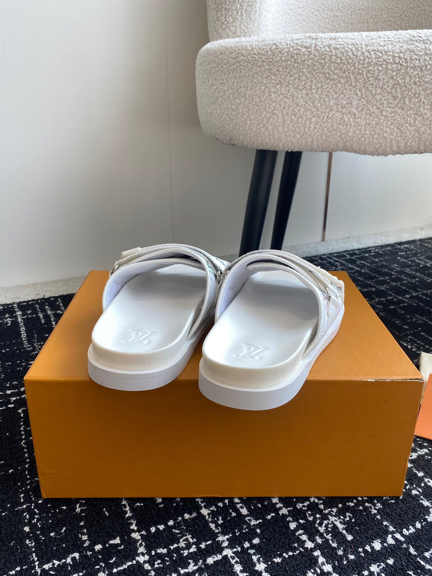 LuxluxHouse Best Quality Sandals Louis Vuitton