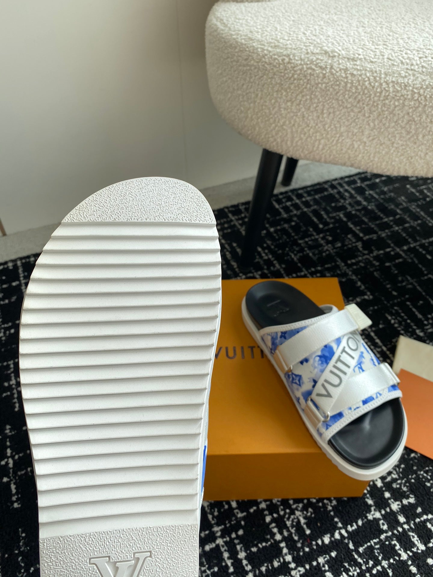 LuxluxHouse Best Quality Sandals Louis Vuitton
