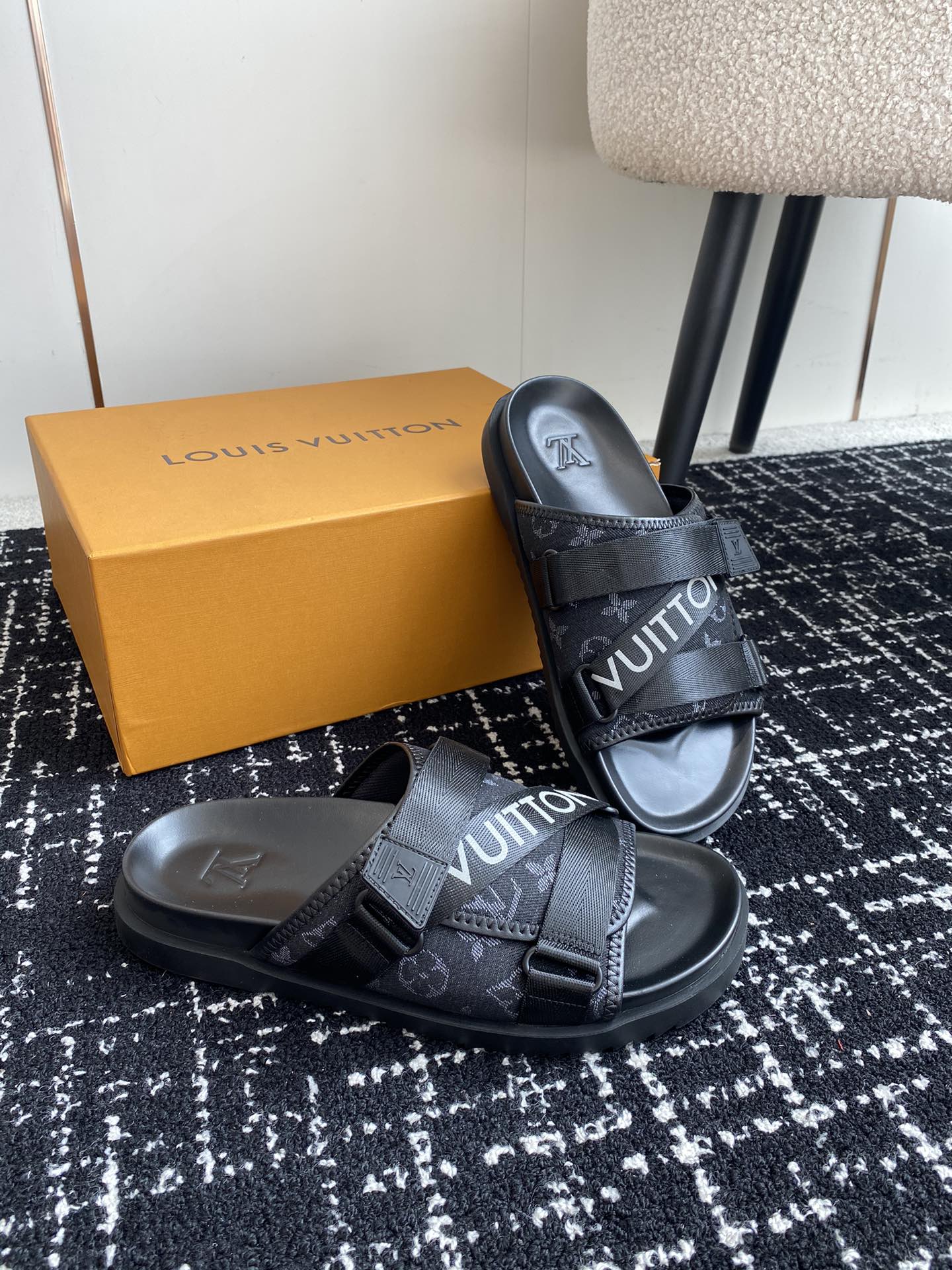 LuxluxHouse Best Quality Sandals Louis Vuitton
