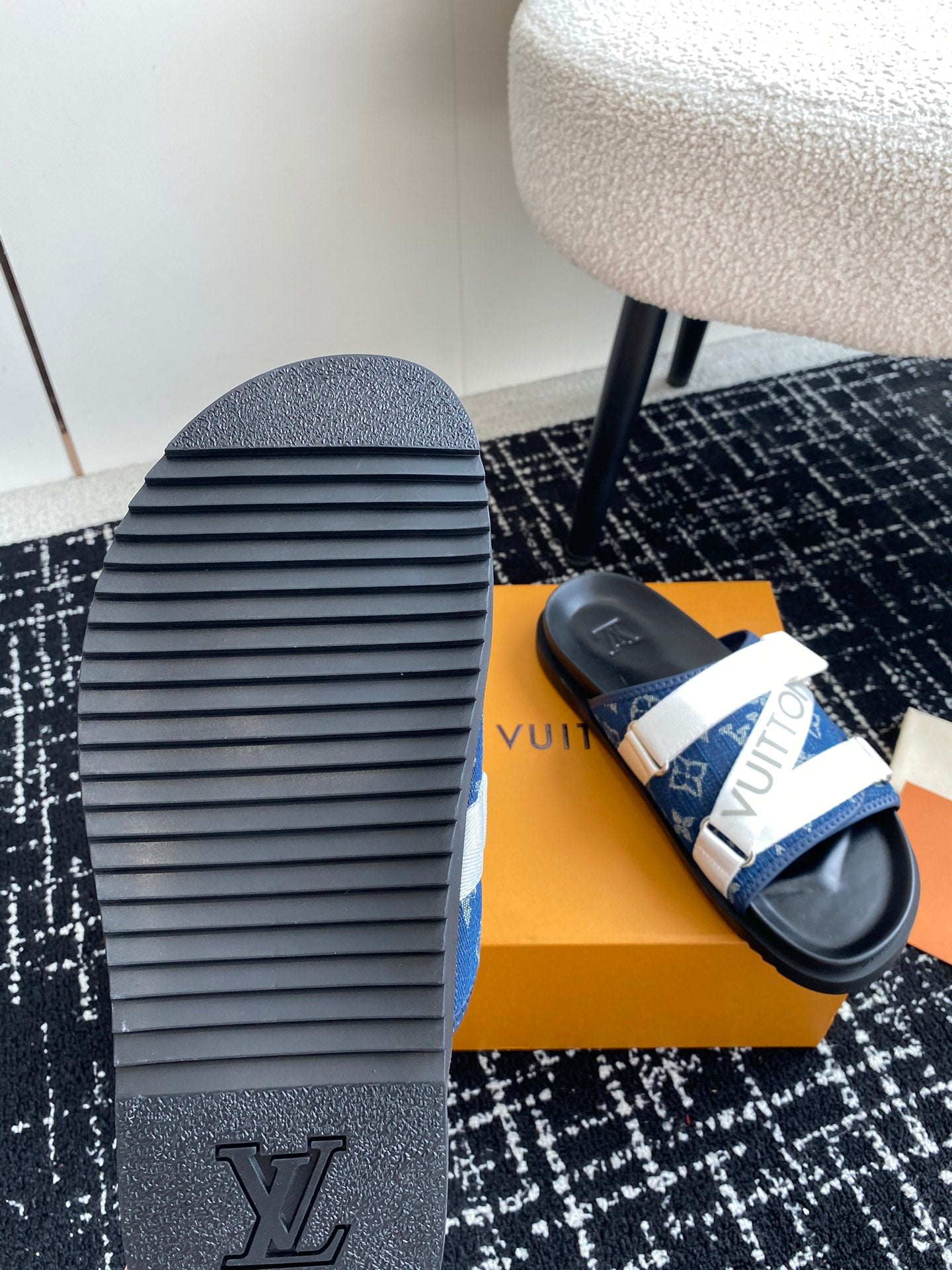 LuxluxHouse Best Quality Sandals Louis Vuitton