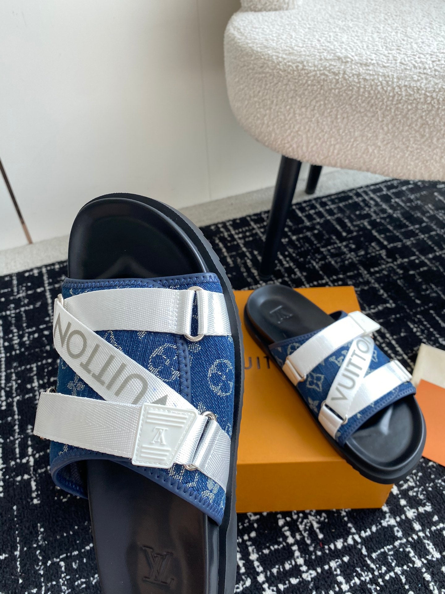 LuxluxHouse Best Quality Sandals Louis Vuitton