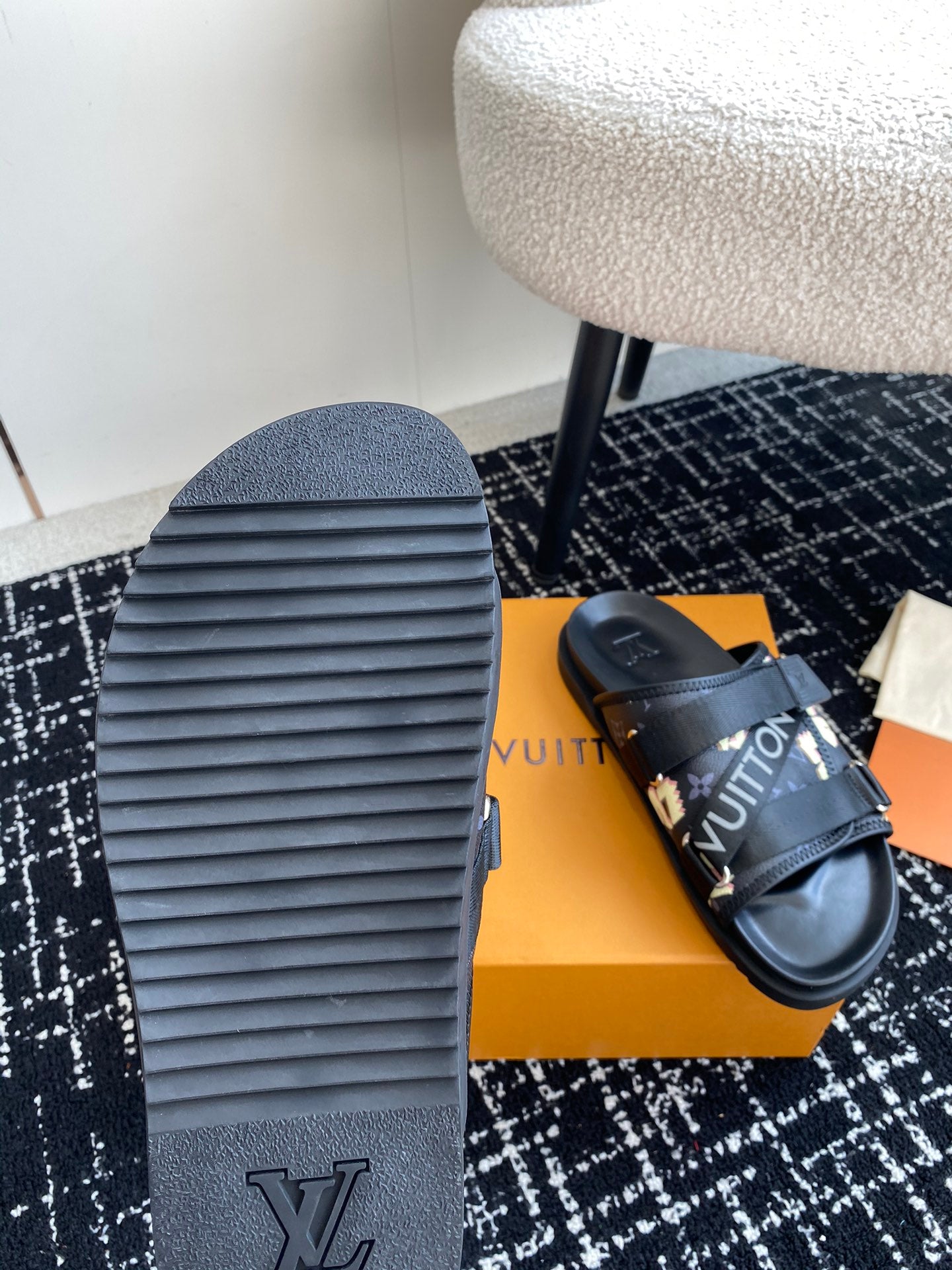 LuxluxHouse Best Quality Sandals Louis Vuitton