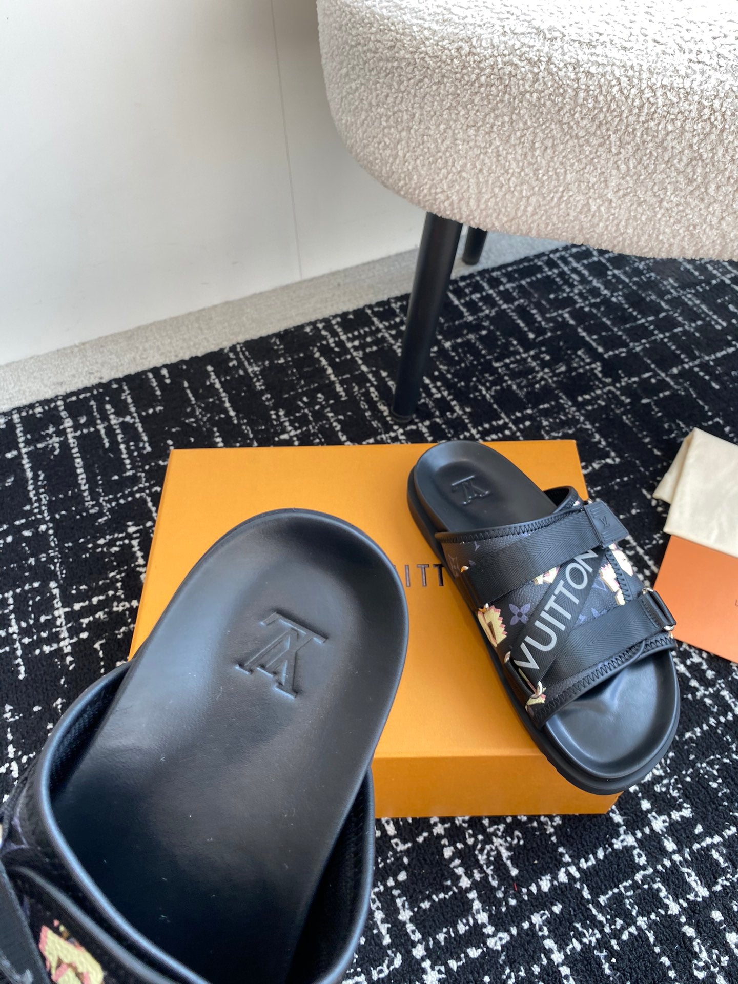 LuxluxHouse Best Quality Sandals Louis Vuitton