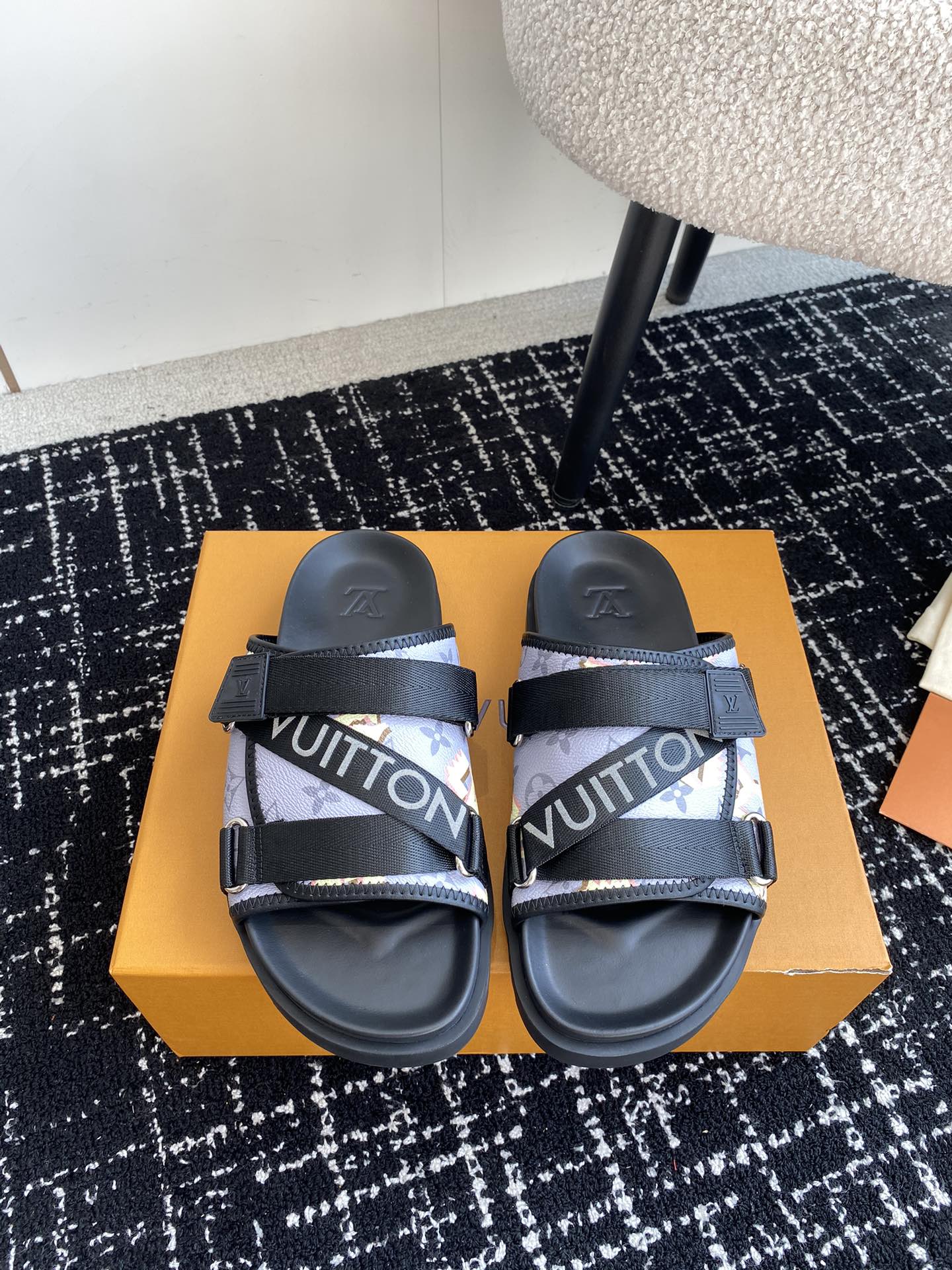 LuxluxHouse Best Quality Sandals Louis Vuitton