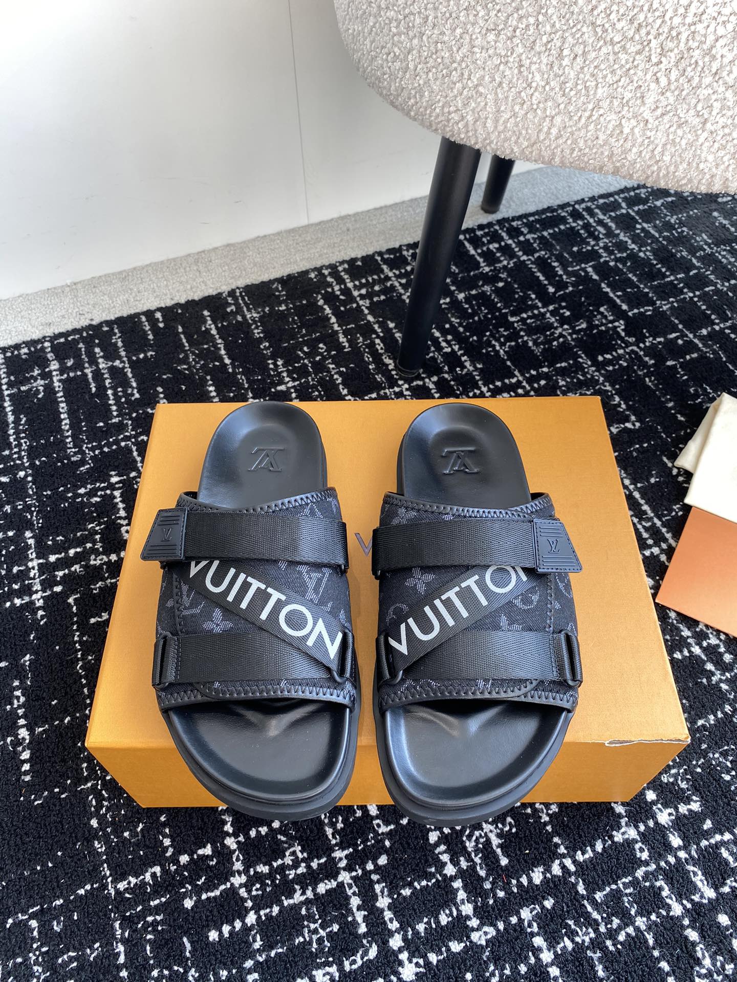 LuxluxHouse Best Quality Sandals Louis Vuitton