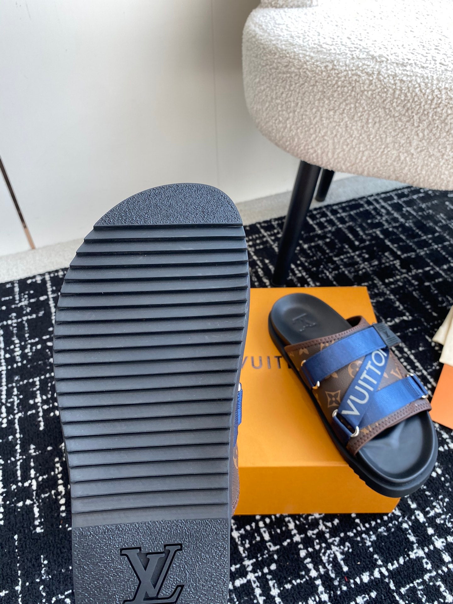LuxluxHouse Best Quality Sandals Louis Vuitton