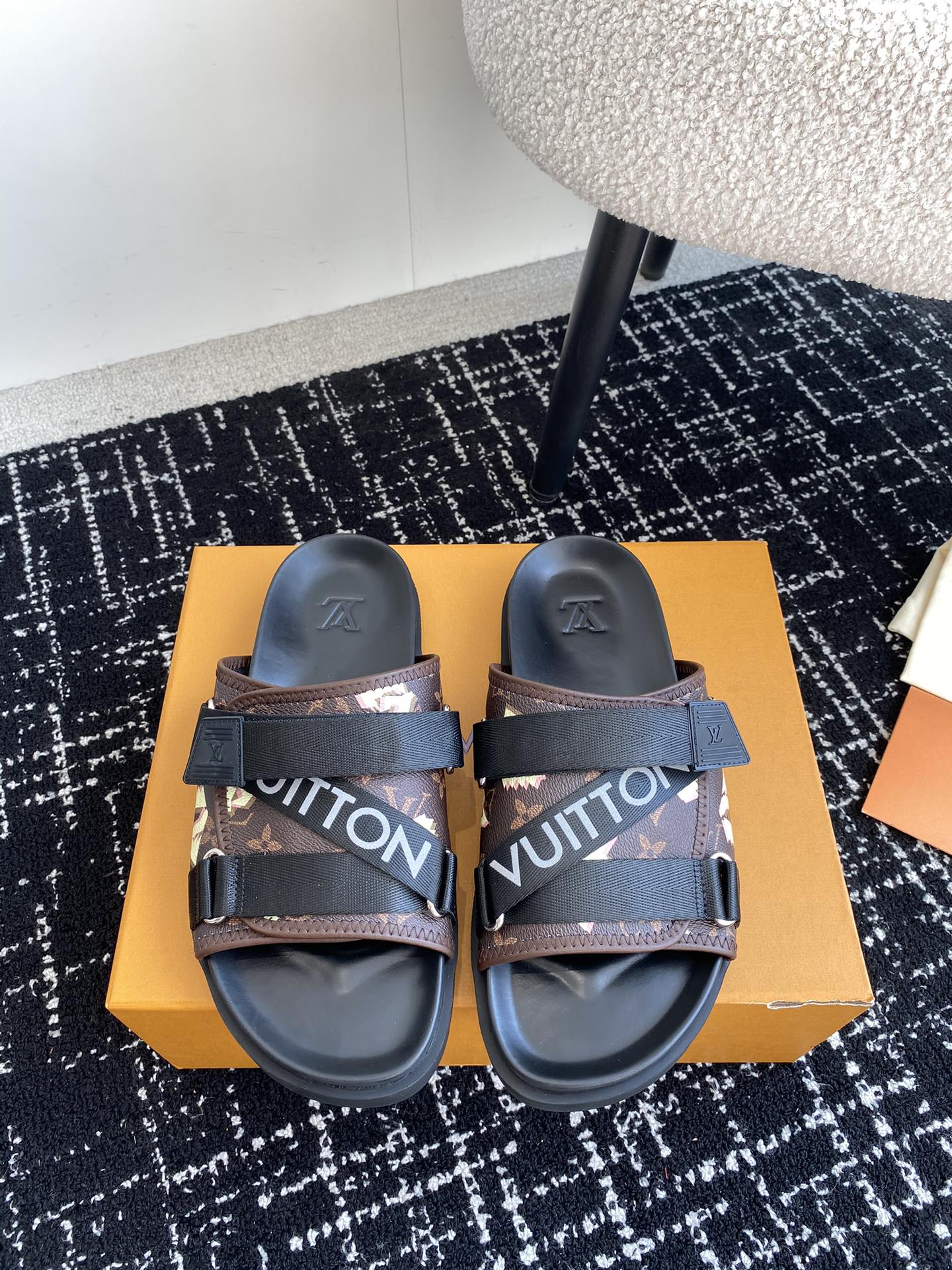 LuxluxHouse Best Quality Sandals Louis Vuitton